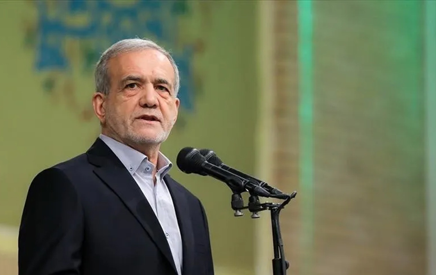 Serokkomarê Îranê: Em stûyê xwe li ber ti hêzan natewînin