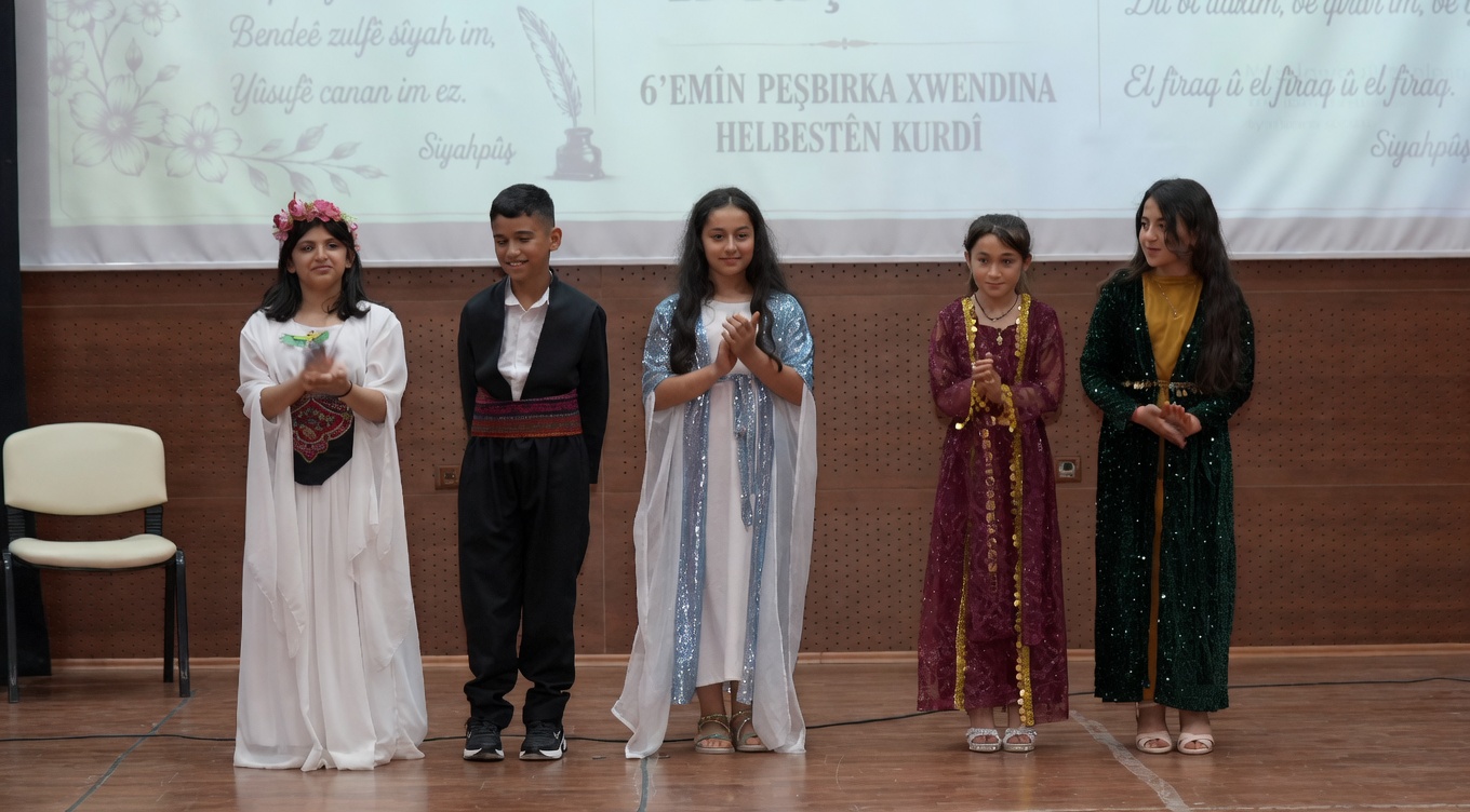 Li Qoserê Pêşbirka Helbestên Kurdî: Delala 11 salî bû yekem