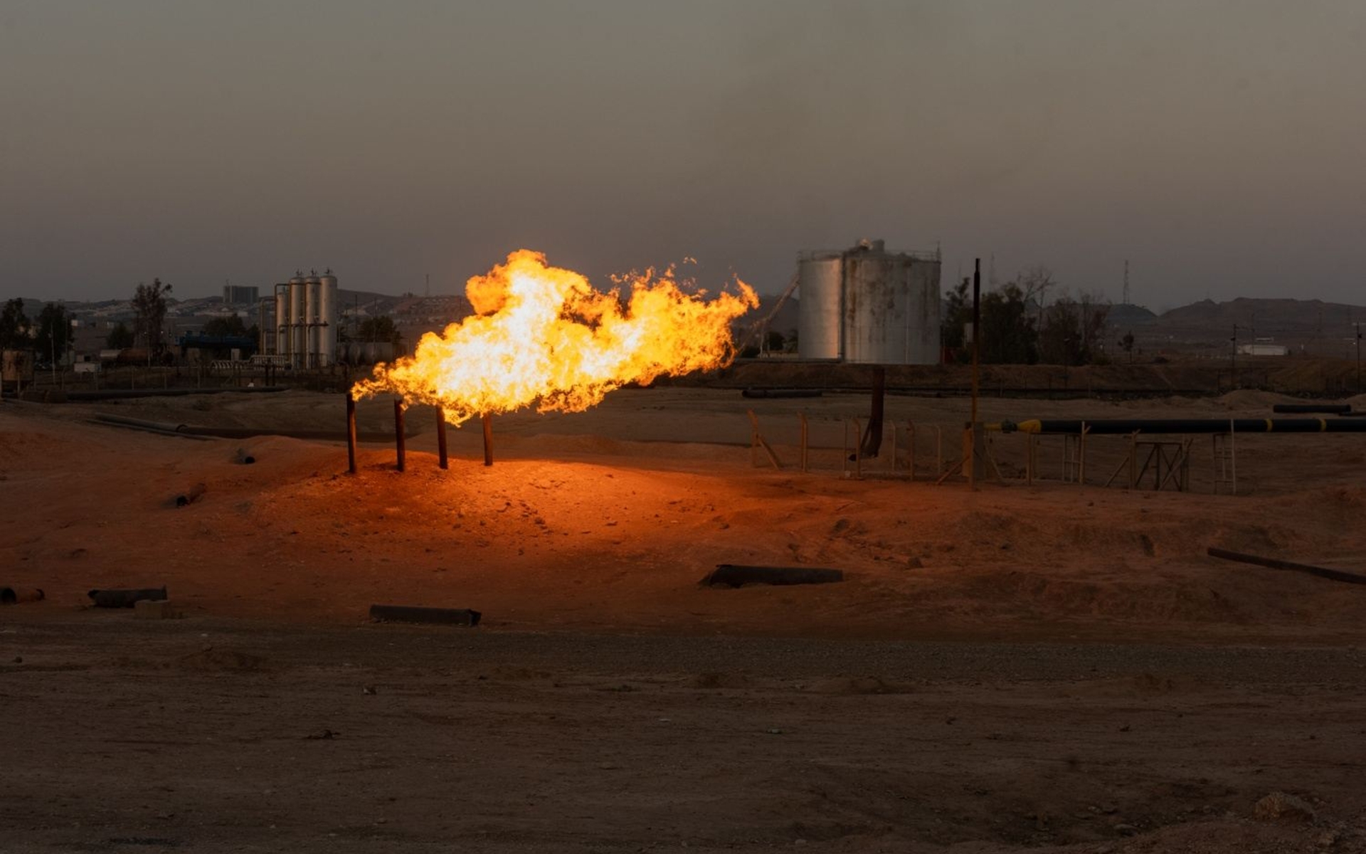 Wezîrê Petrolê yê Îraqê ji Rûdawê re got: Hinardekirina bi rêya Hurmizê nagihêje ji sedî 10ê rêjeya berê