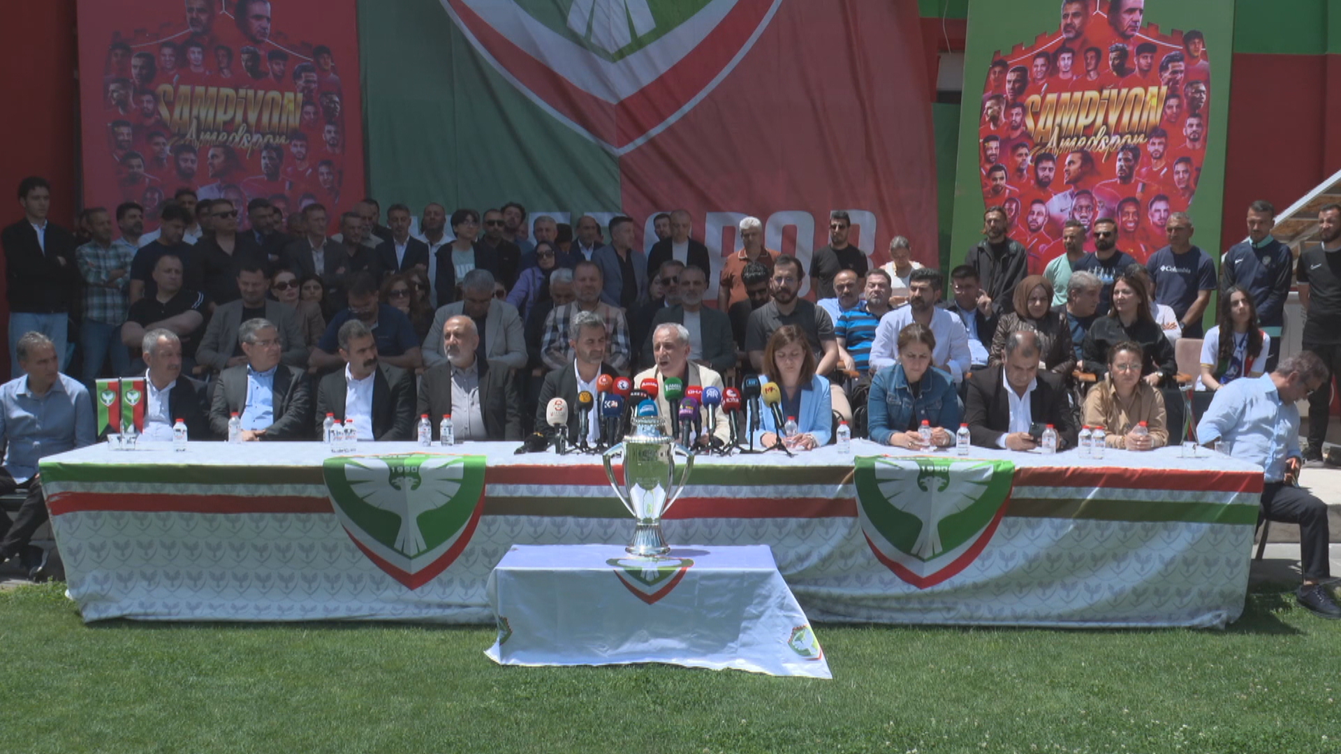 Amedspor ber bi kongreyê ve diçe: Nahît Eren dîsa bû namzed