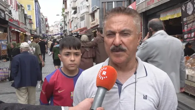 İSTANBUL- Rojavalı ve Suriyeli sığınmacılar, bayramı memleketlerinden uzak geçiriyor