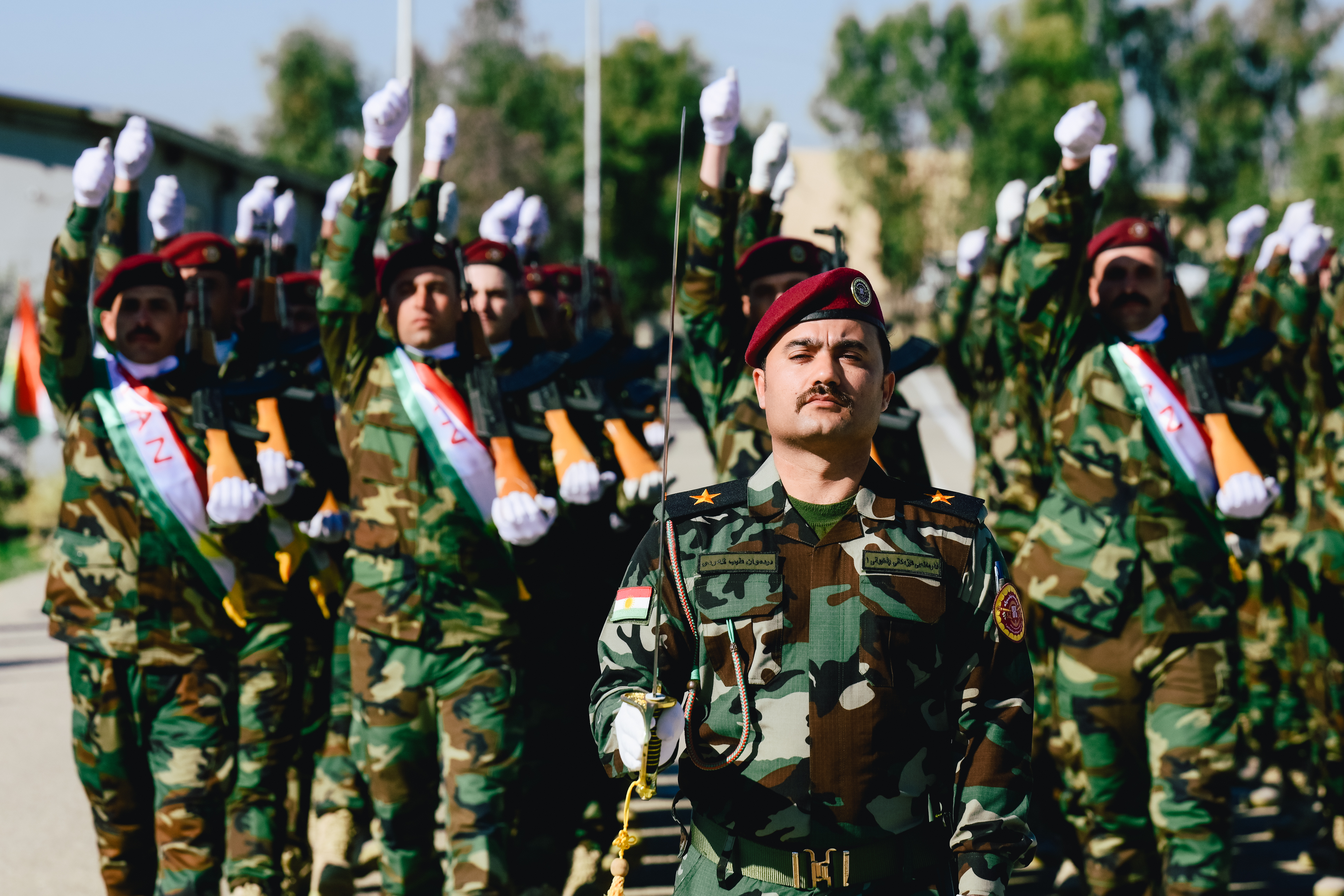 وەزیری پێشمەرگە واژۆی لەسەر پلەبەرزکردنەوەی زیاتر لە 1300 ئەفسەر کرد