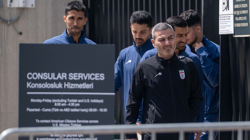 Tom Barrack: Spor sınırları aşar, İran Milli Takımı'nı bekliyoruz

ABD'nin Türkiye Büyükelçisi Tom Barrack, 2026 FIFA Dünya Kupası'na katılacak olan İran Milli Futbol Takımı'nın vize işlemleri süreciyle ilgili bir mesaj yayımladı