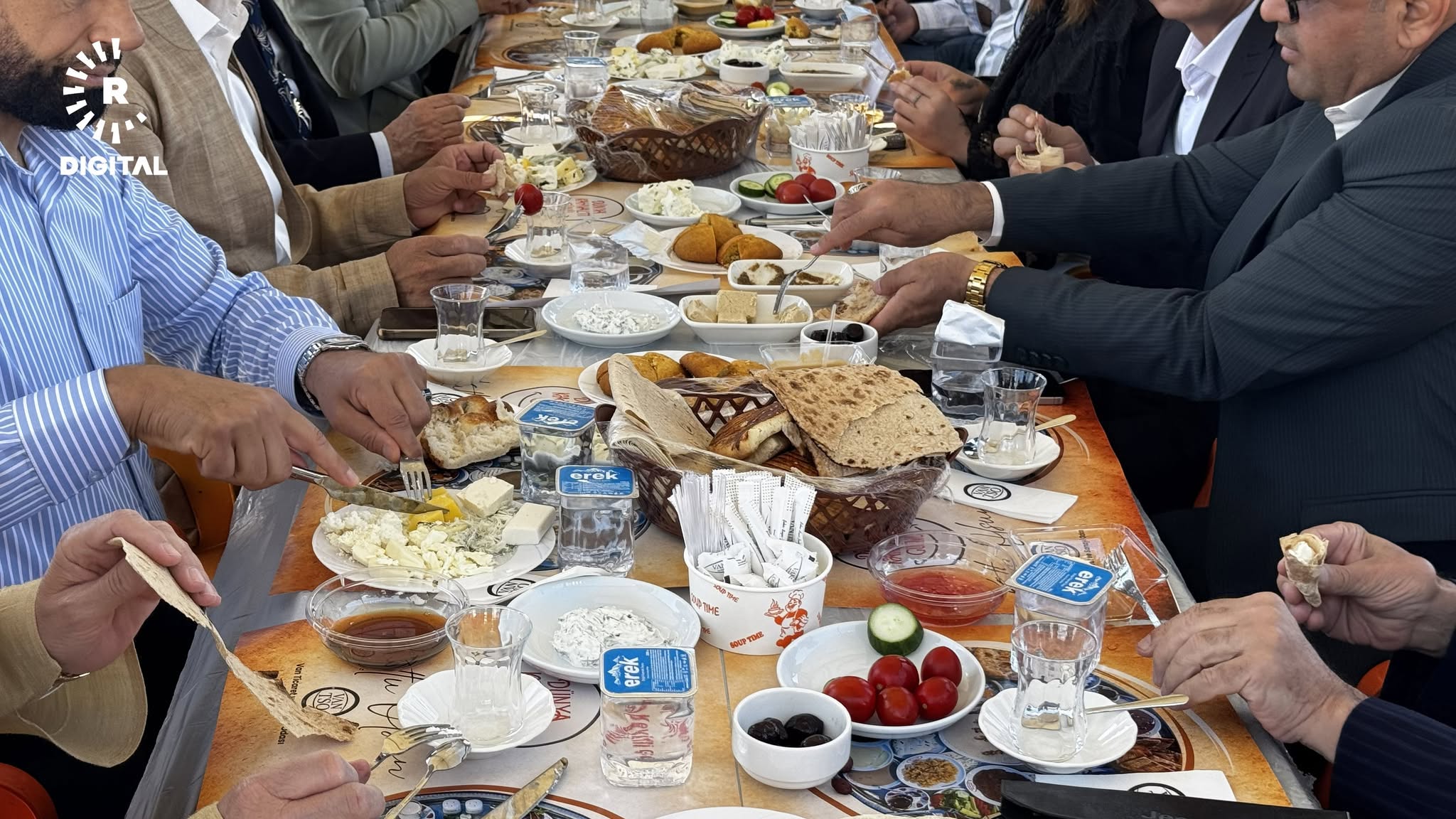 Van’da Dünya Kahvaltı Günü kutlandı: Kürdistan Bölgesi’nden 