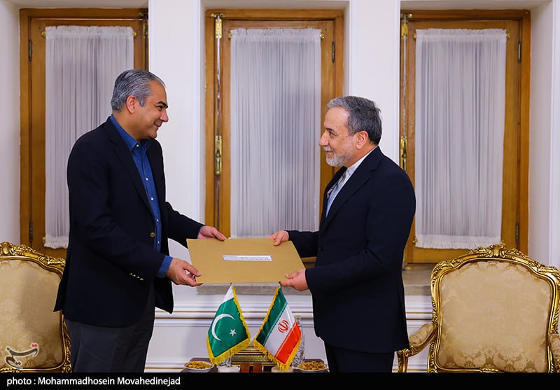 ئێران07-06-2026پەیامی تایبەتی پاکستان بۆ موجتەبا خامنەیی رادەستی عێراقچی کرا