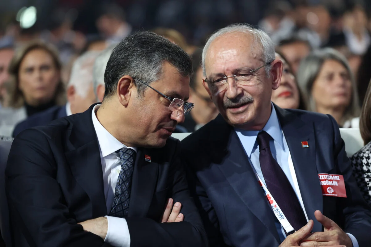 Özgür Özel'in avukatı ile Kemal Kılıçdaroğlu’nun avukatı gör