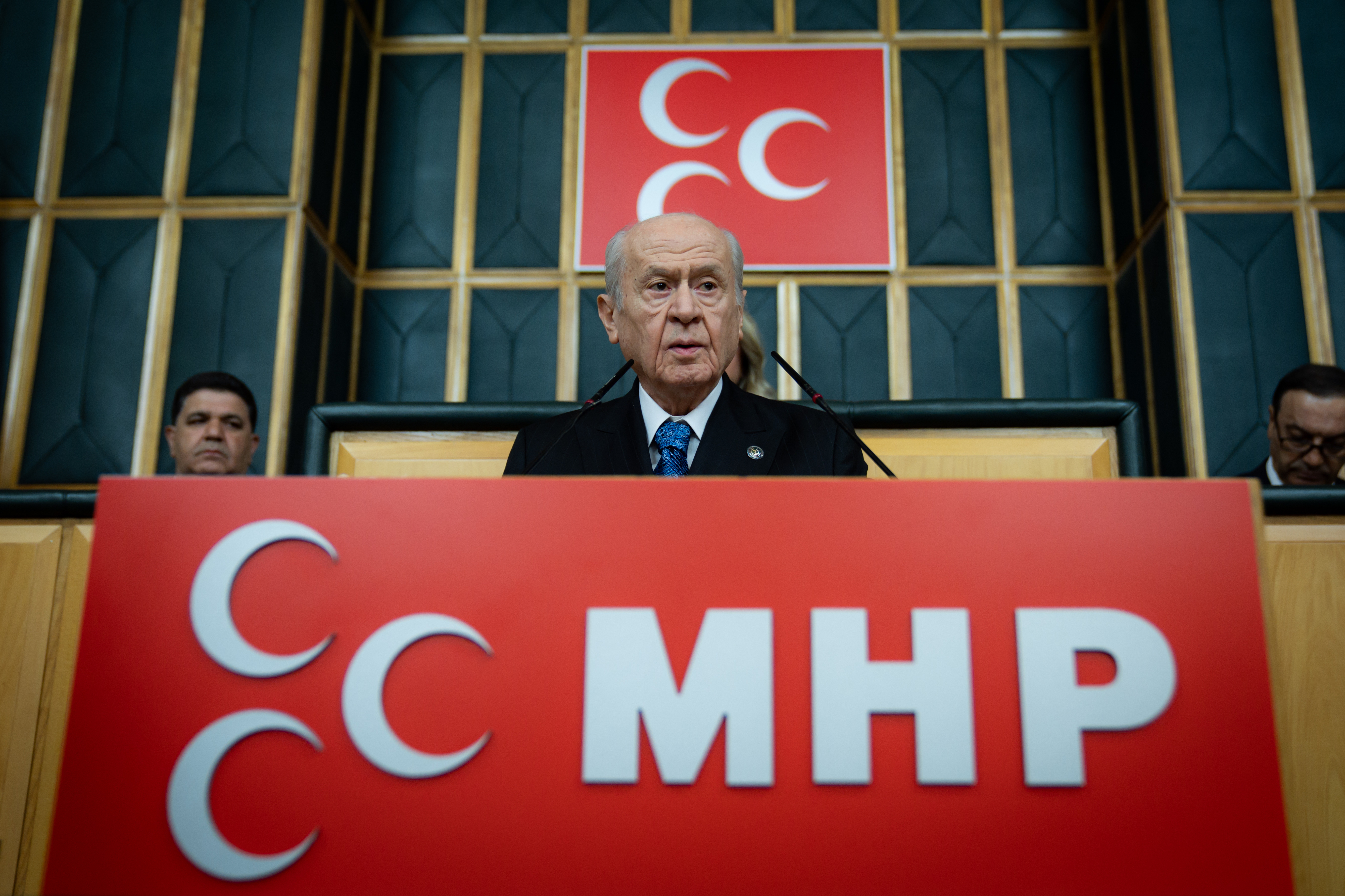 Devlet Bahçeli’den Özgür Özel’e tavsiye: Ateşe körükle gitme, keskin sirke küpüne zarar verir