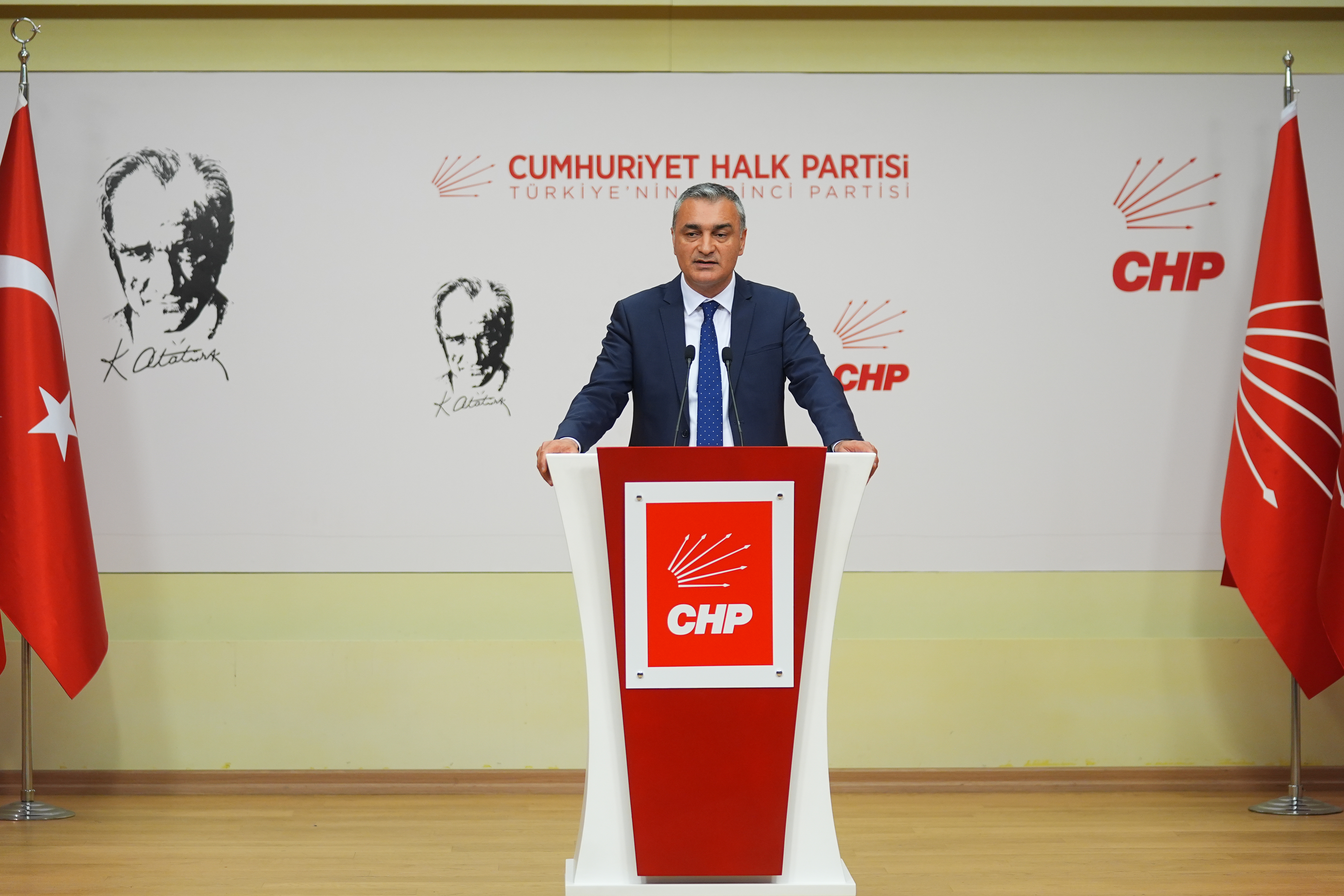 CHP'de mutlak butlan kararının ardından gerilim tırmanıyor
☑