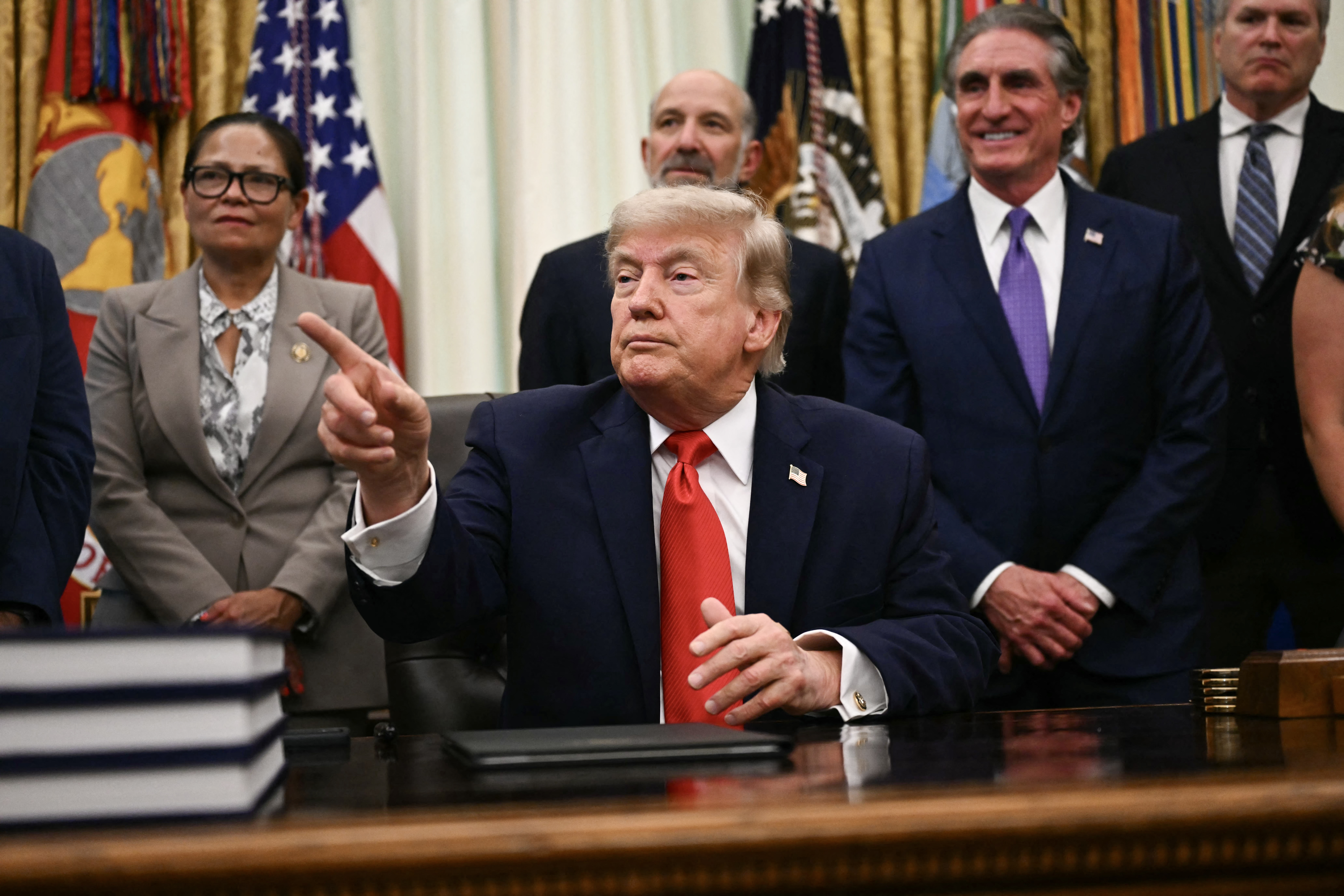 Trump cancels planned Iran strikes, signals potential deal signing in Europe