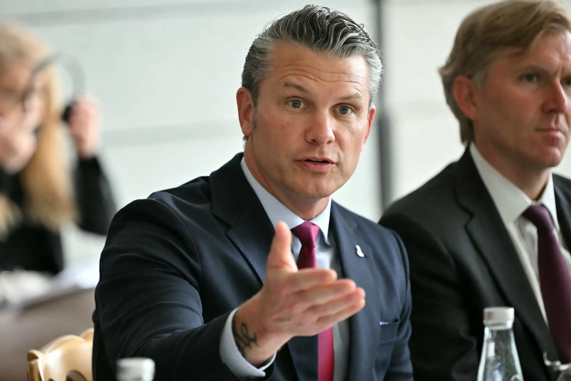 Hegseth’ten İran’a çağrı: Hizbullah’ı durdurun