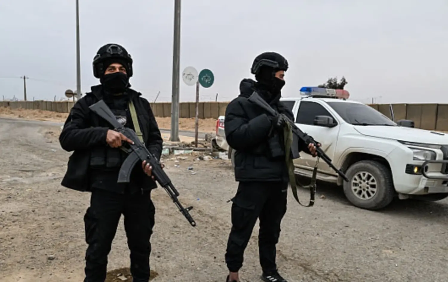 Çekdarên DAIŞê êrişî navendeke hêzên ewlehiyê kir