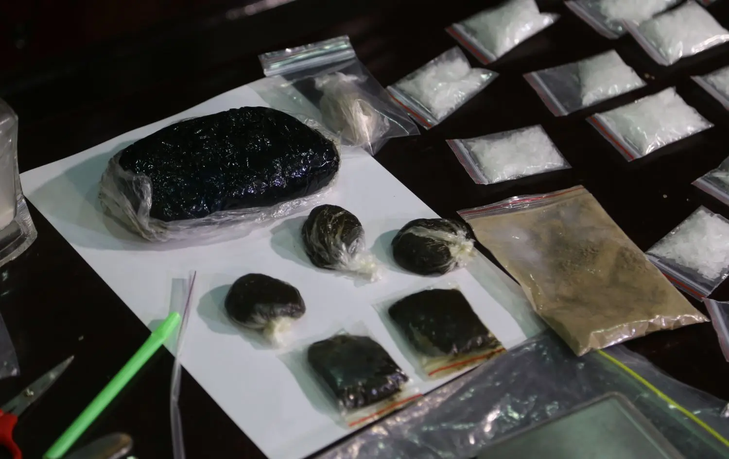 Sine’de uyuşturucu bilançosu: 243 kilo madde, yüzlerce gözaltı