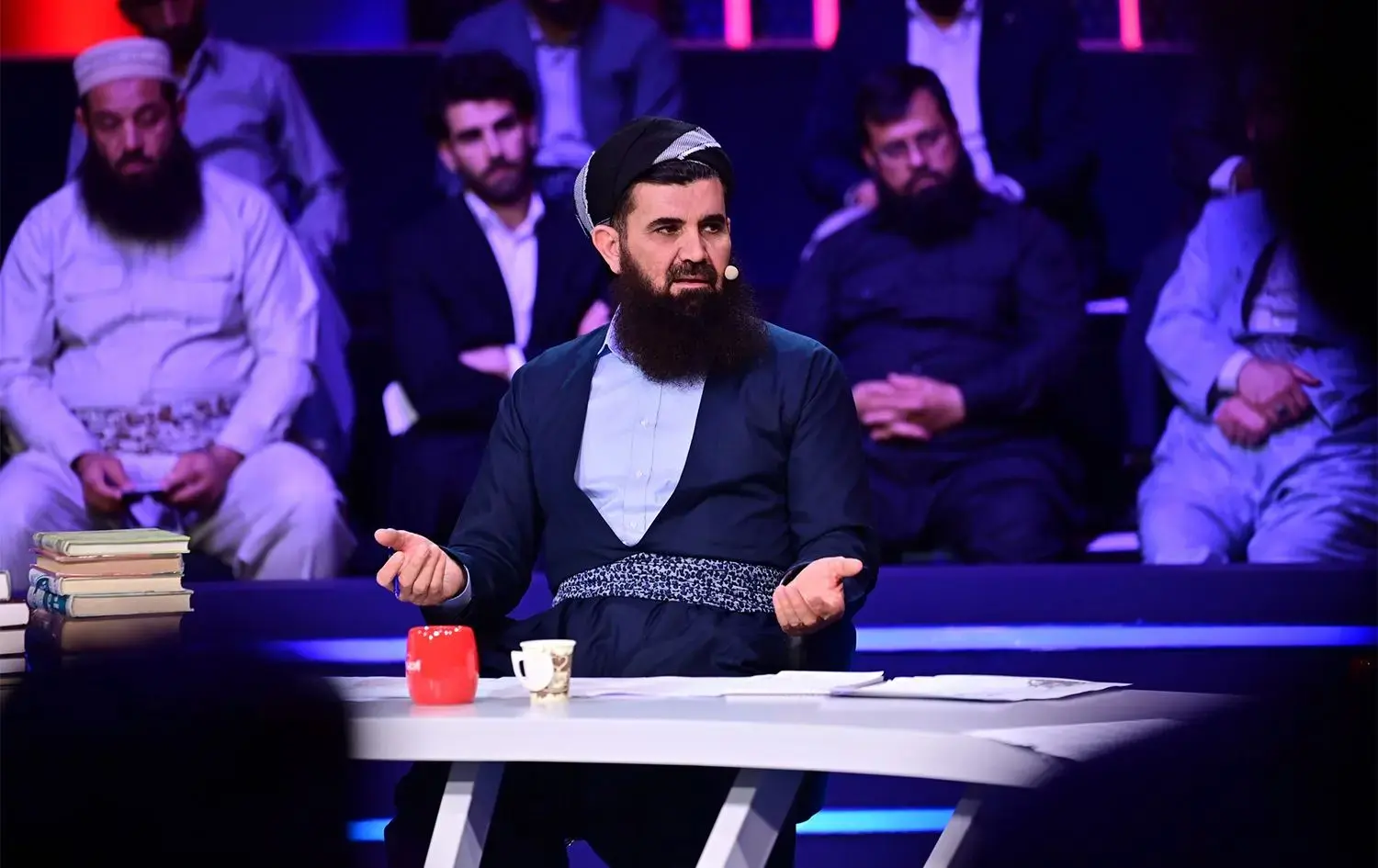 هەواڵە ناوخۆییەکان21-06-2026خوێندکارانی زانستە ئیسلامییەکان: 10 خوێندکاری کچ ئامادەن شایەتی لە دژی د. عەبدولـلەتیف بدەن
