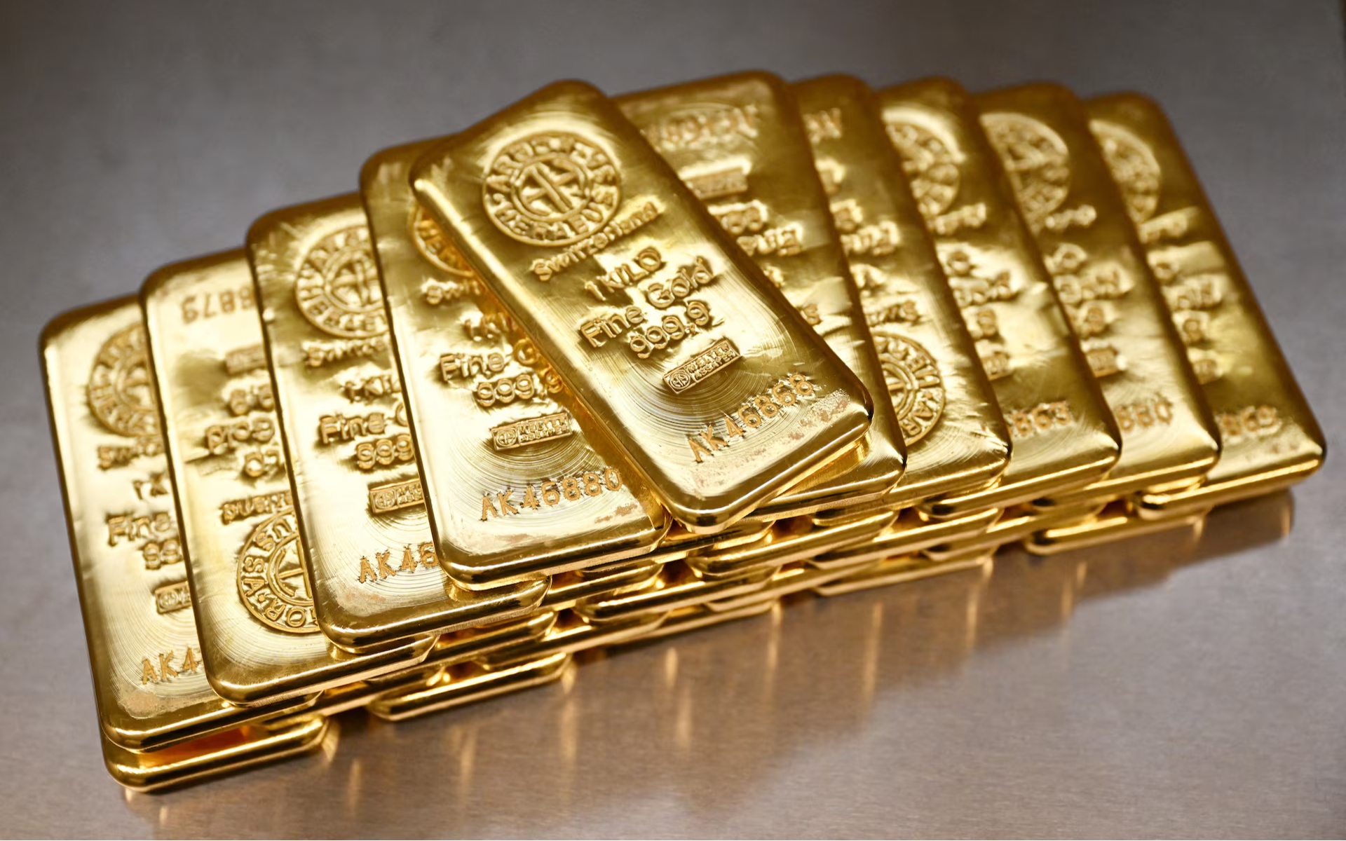 ئابووری24-06-2026نرخی ئۆنسەیەک زێڕ بۆ نزیکەی 4050 دۆلار دابەزی