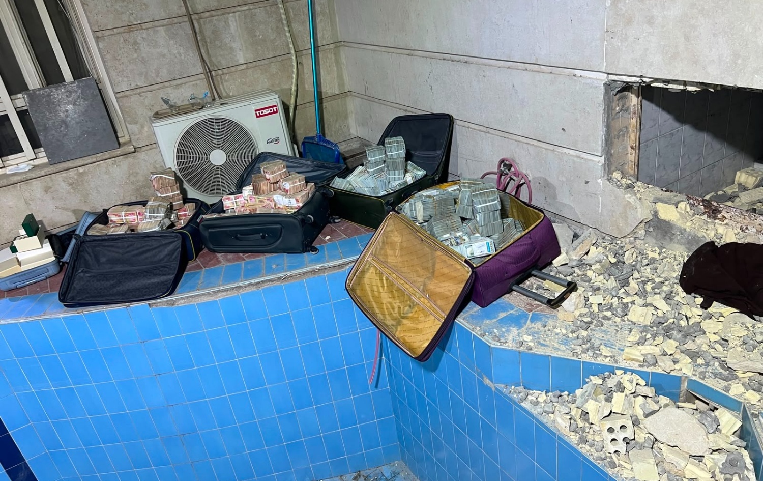 عێراق29-06-2026لە ماڵەکەی عەلی مەعارجدا دەست بەسەر 11 ملیۆن دۆلار و چوار ملیار دیناردا گیرا