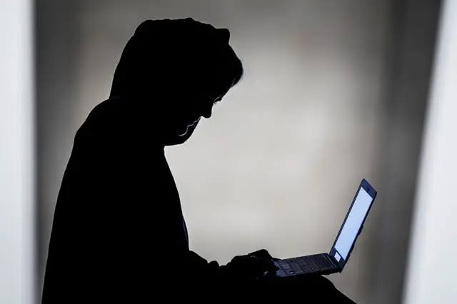العراق.. تسجيل نحو 800 حالة ابتزاز إلكتروني خلال 6 أشهر