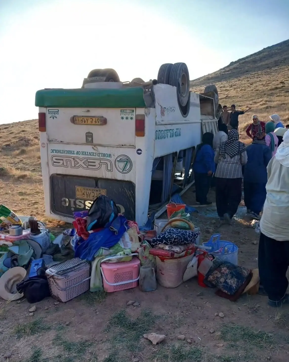 Mahabad-Miyandoab yolunda otobüs devrildi: 23 kişi yaralandı