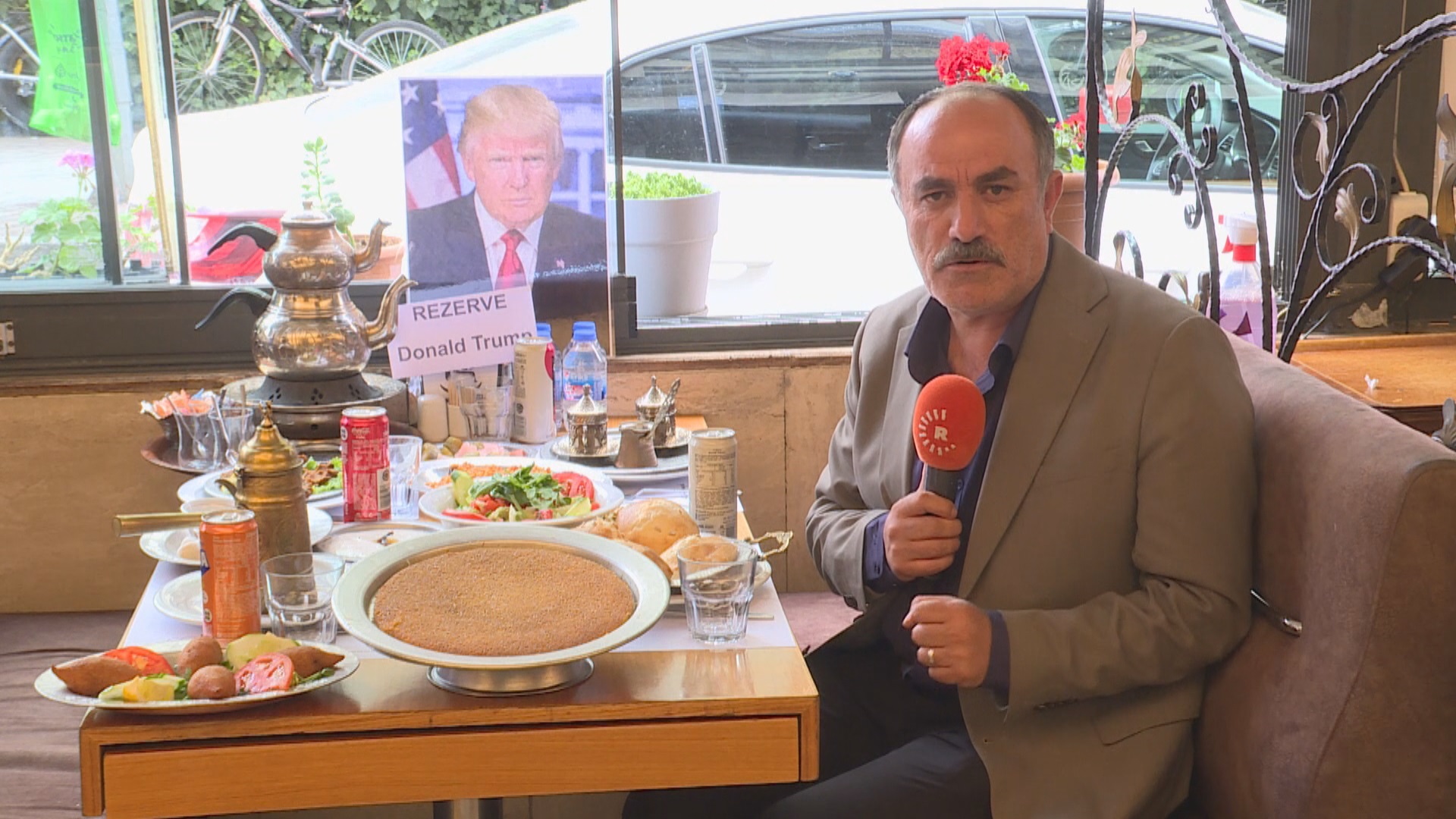 صاحب مطعم بأنقرة لرووداو: أعلم أن ترمب لن يزور مطعمنا لكني أعددت له مائدة على سبيل الطُّرفة