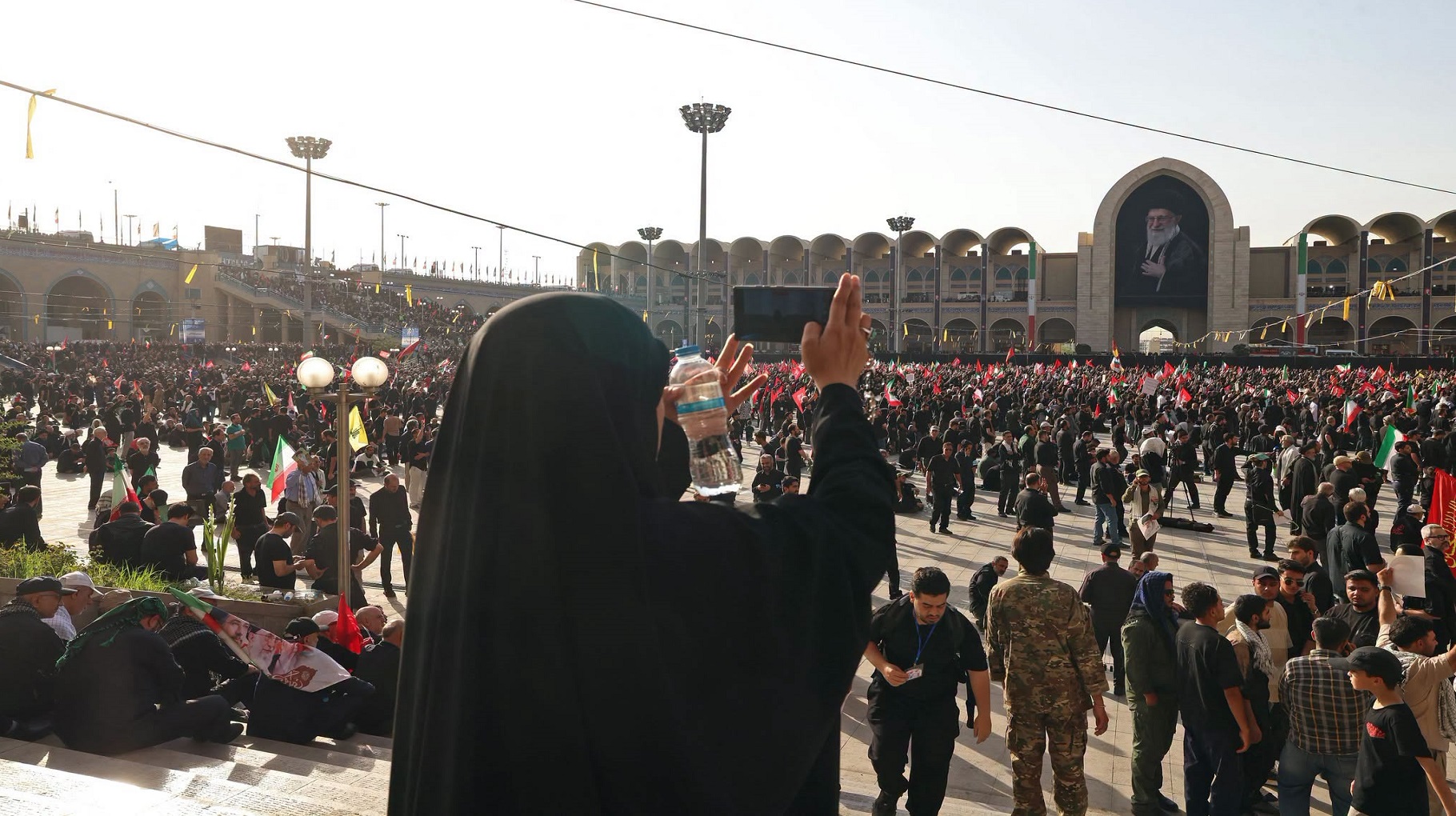 العتبة العباسية في كربلاء: تشييع جثمان خامنئي سيبدأ عصر غد الأربعاء