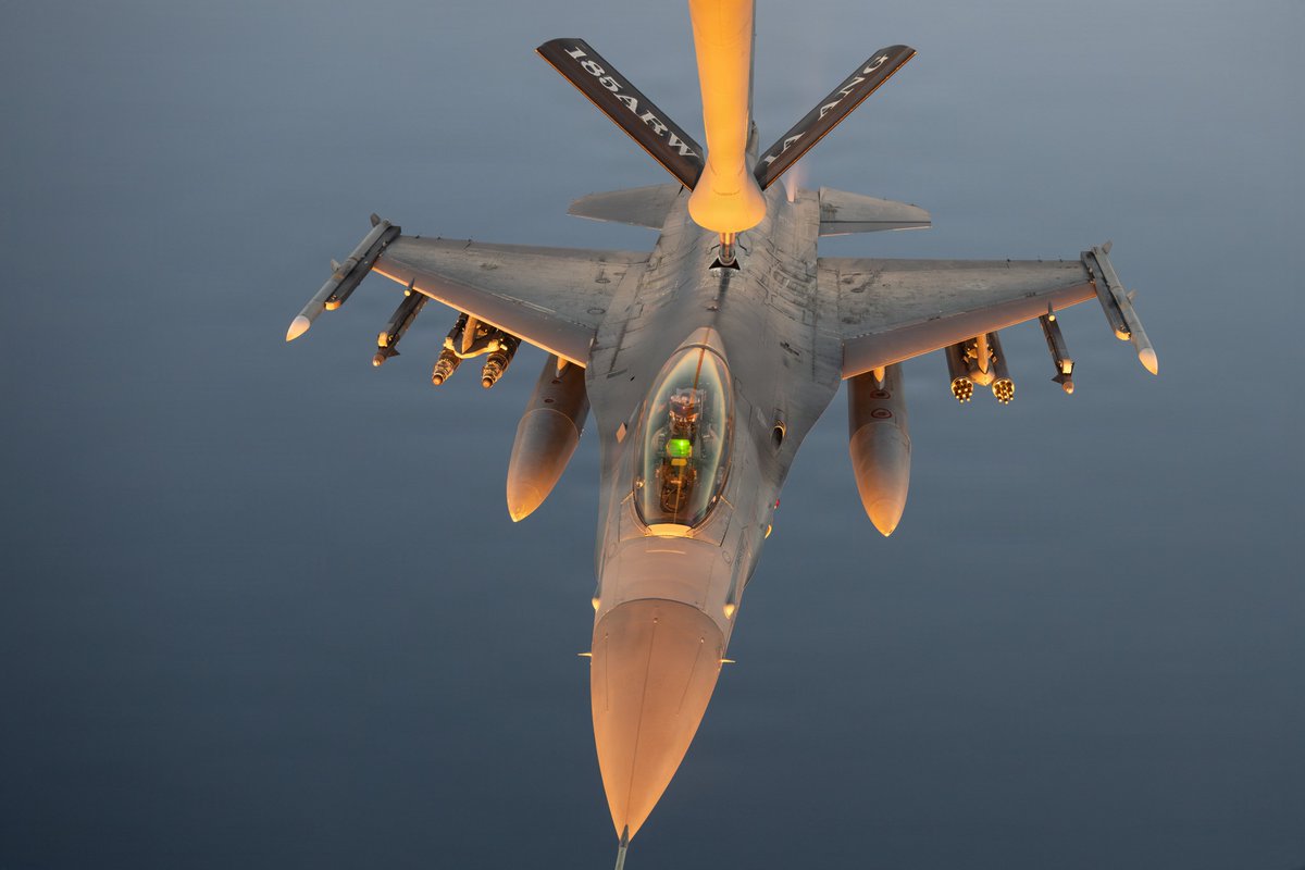 US strikes Iran as Gulf states targeted amid renewed fighting
