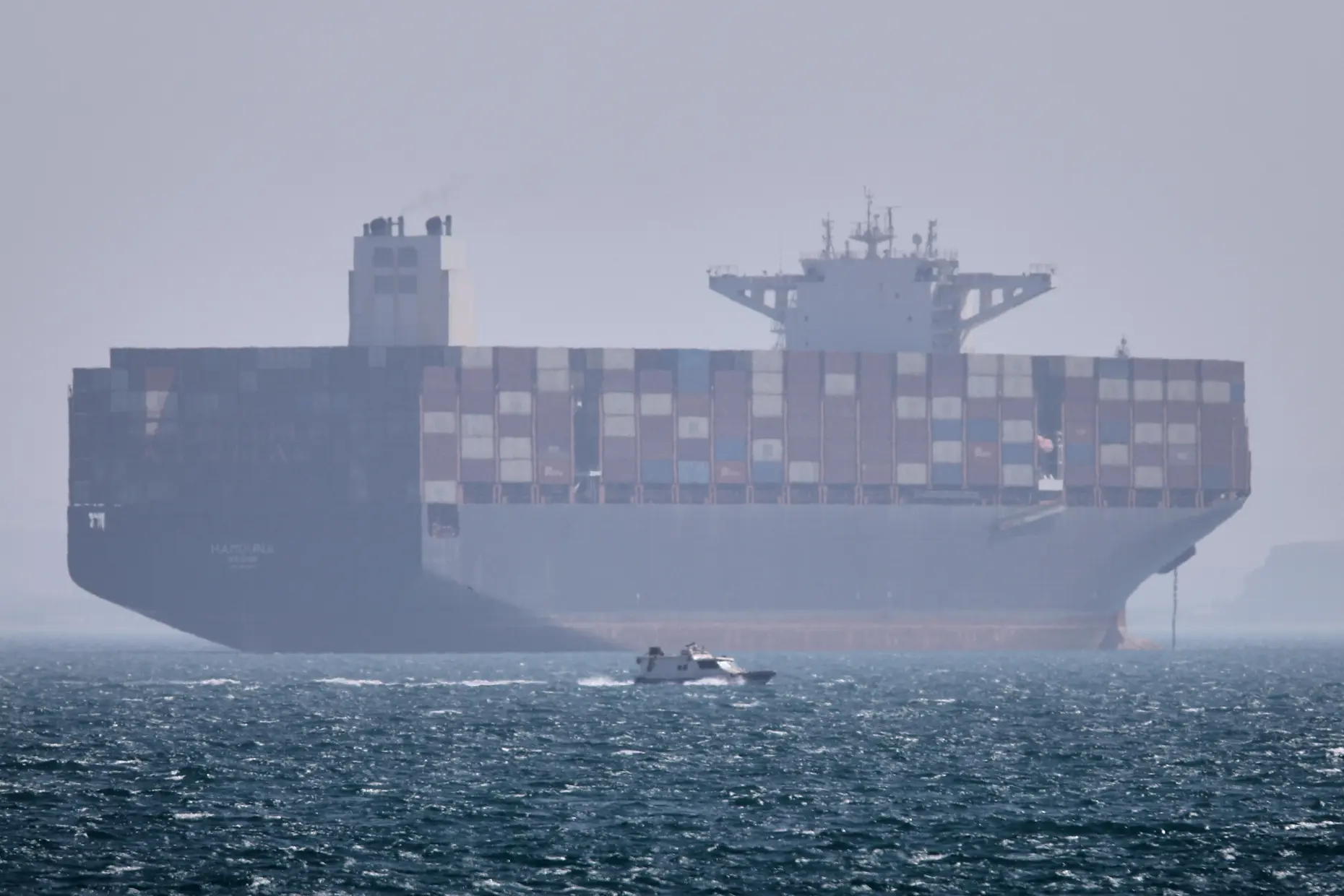 Iran launches new attacks on Kuwait, Bahrain, as US restores naval blockade