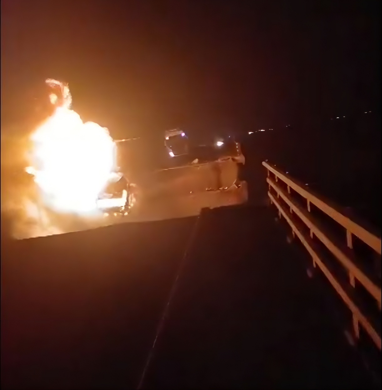 US strikes Iran for the sixth consecutive night amid increased escalation