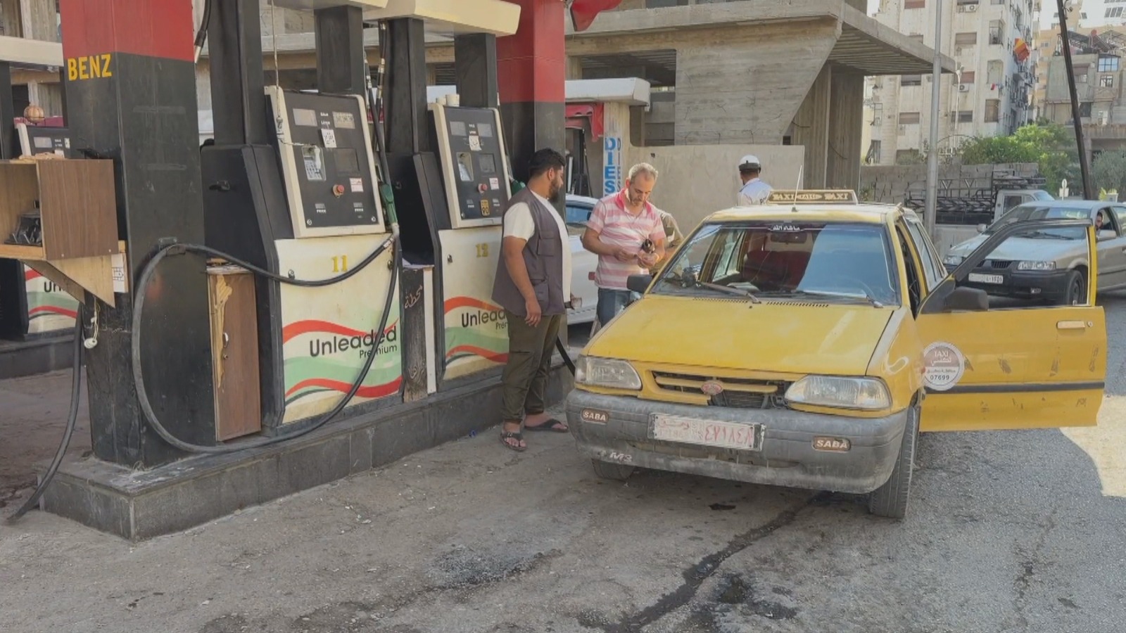 Suriye’de benzine 20 günde ikinci zam: 'Hayat çok zorlaştı'