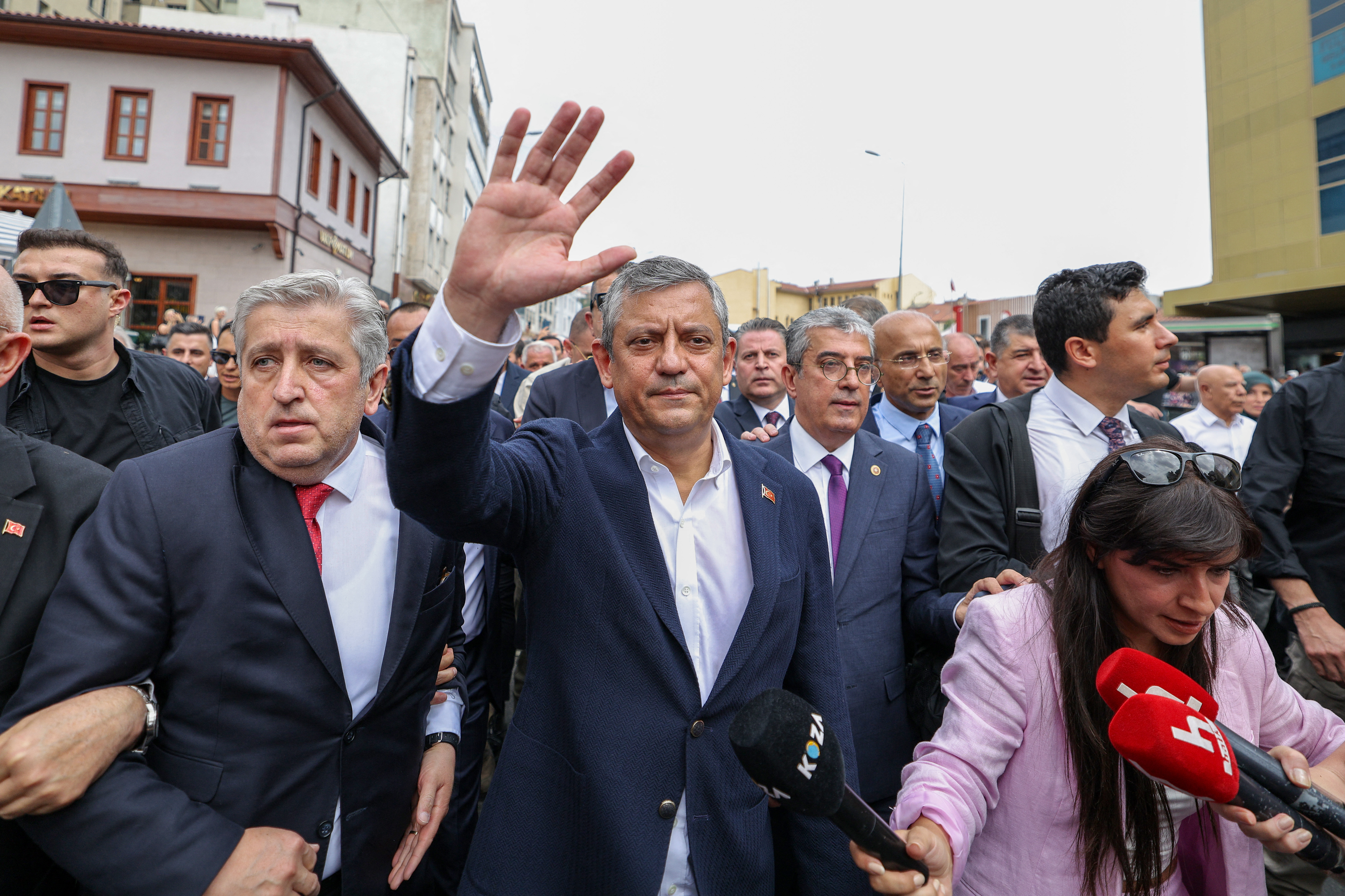 Turkish opposition leader forms new party, replaces CHP as main opposition