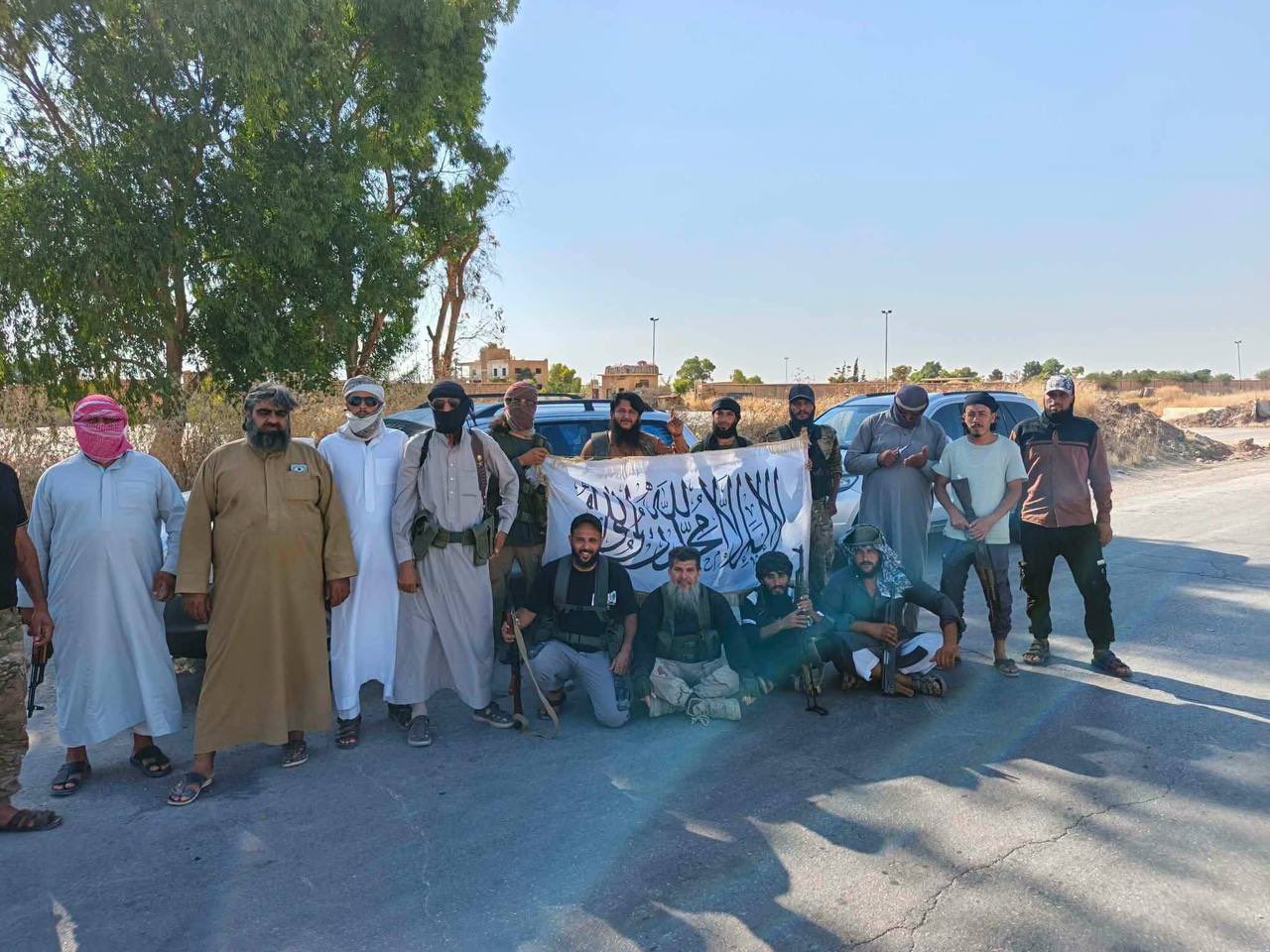 Rojava'da tansiyon yükseldi: Arap aşiretleri kamp kurdu