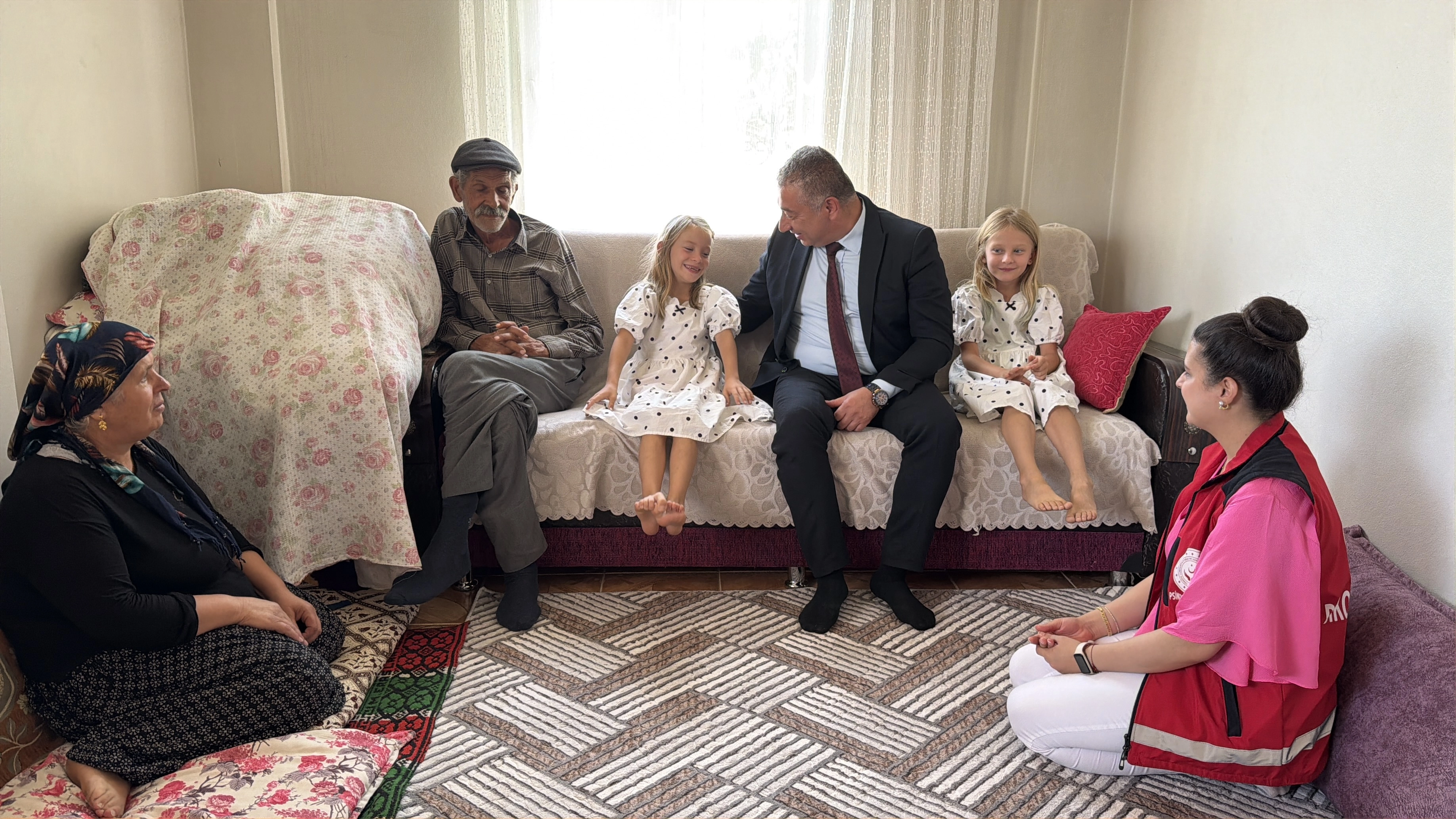 34 yıl sonra çocuk sahibi olan Adıyamanlı aileye ziyaret