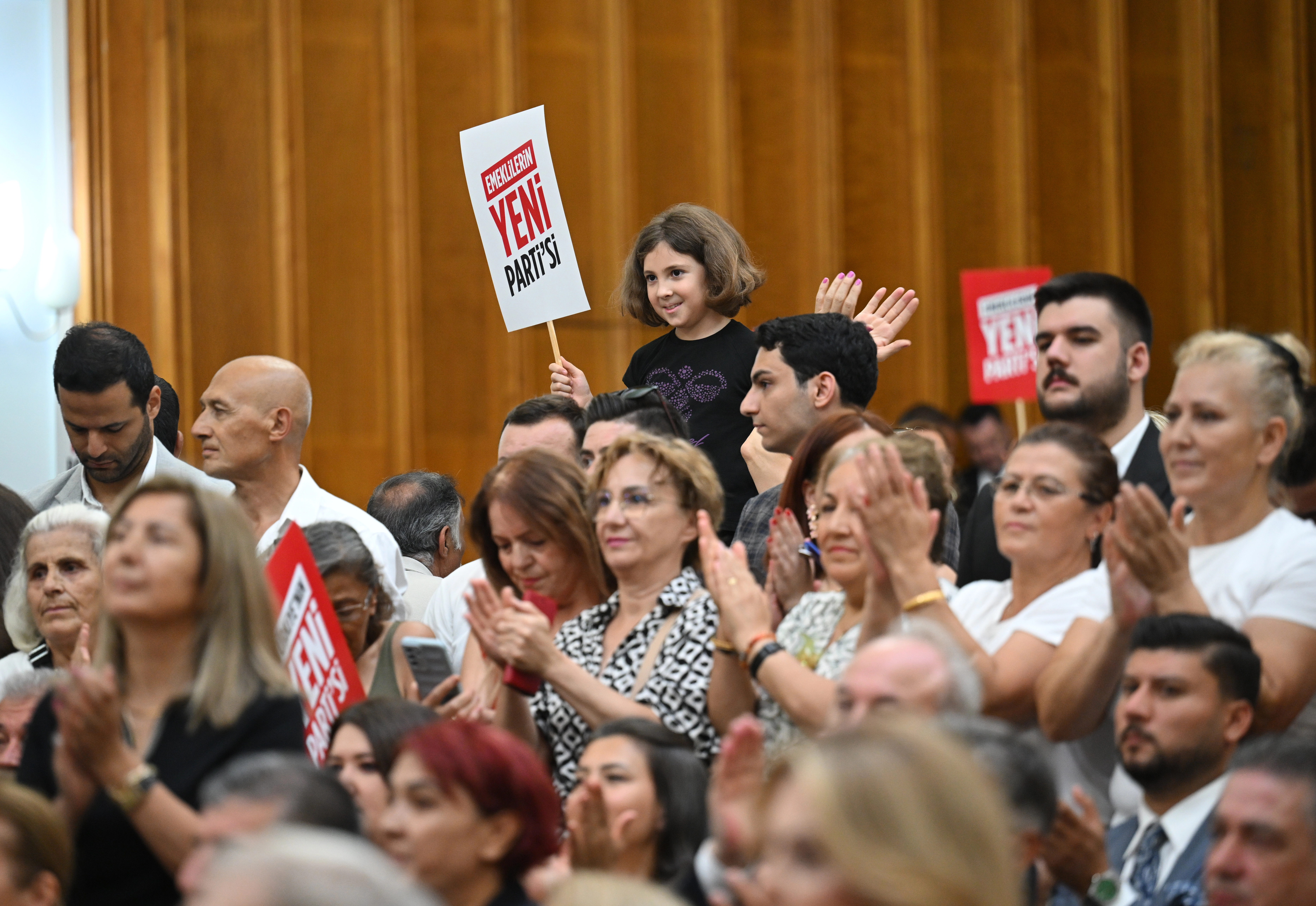 YENİ Parti’den bazı isimler çerçeve yasa oylamasında ‘hayır’ diyecek