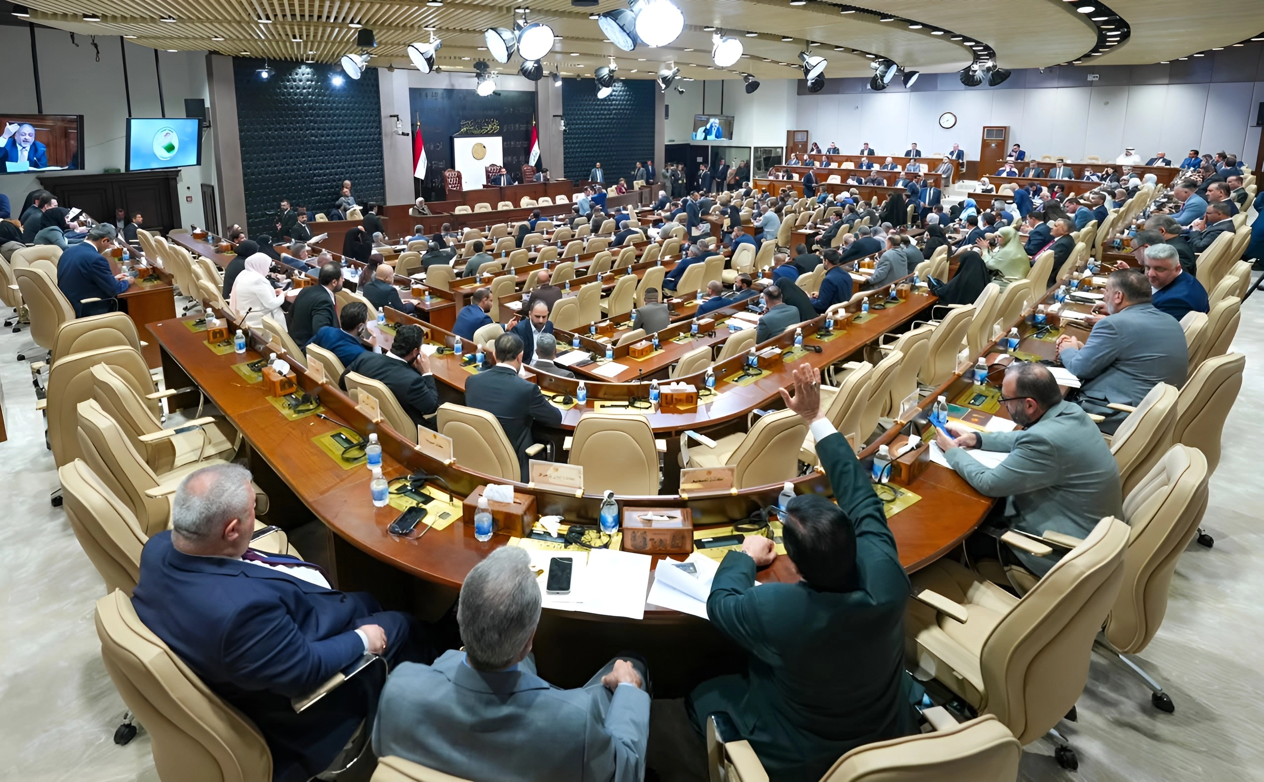 Plummeting oil exports cast shadow as Iraq drafts 2027 budget