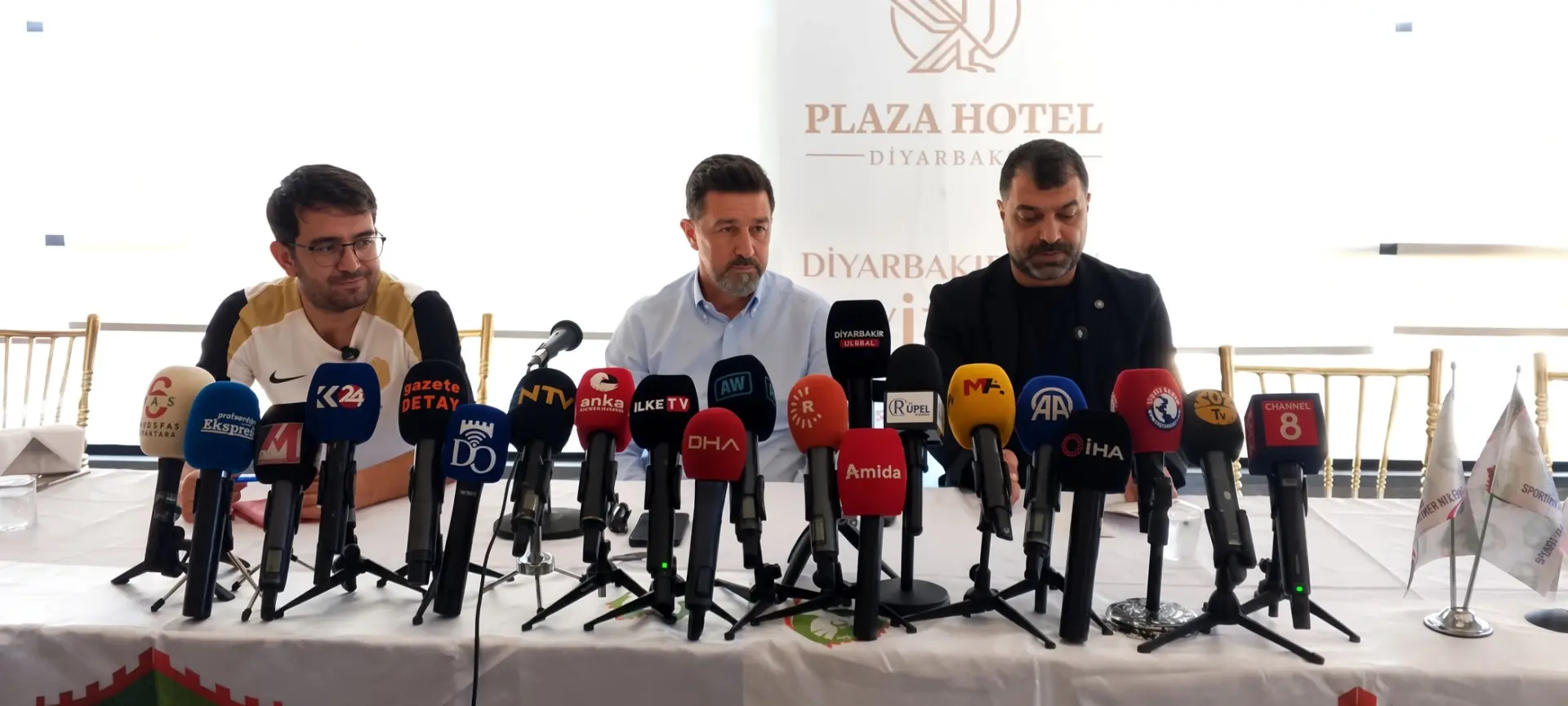 Besnik Hasi: Divê Amedspor nasnameya xwe ava bike