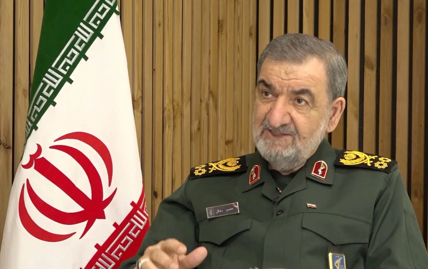 موحسین رەزایی: هەر وڵاتێک بەشداری جەنگی ئابووری دژی ئێران بکات دەیکەینە ئامانج