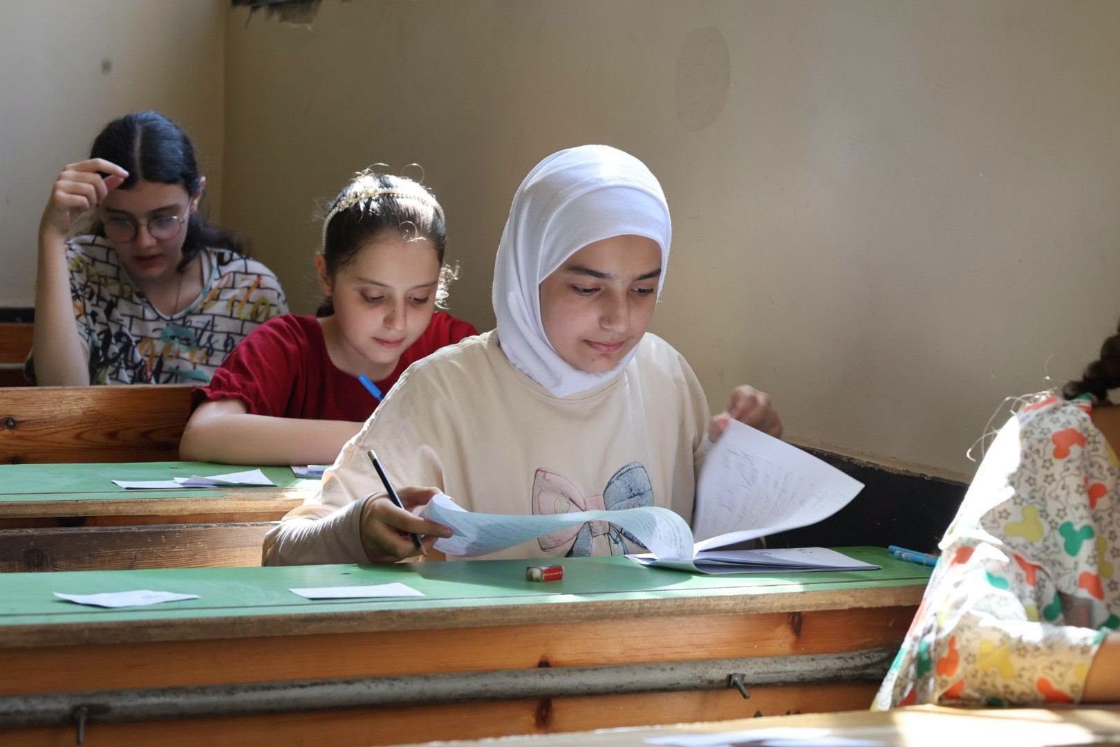 Syria makes Kurdish mandatory subject in Rojava schools, ends full-Kurdish education