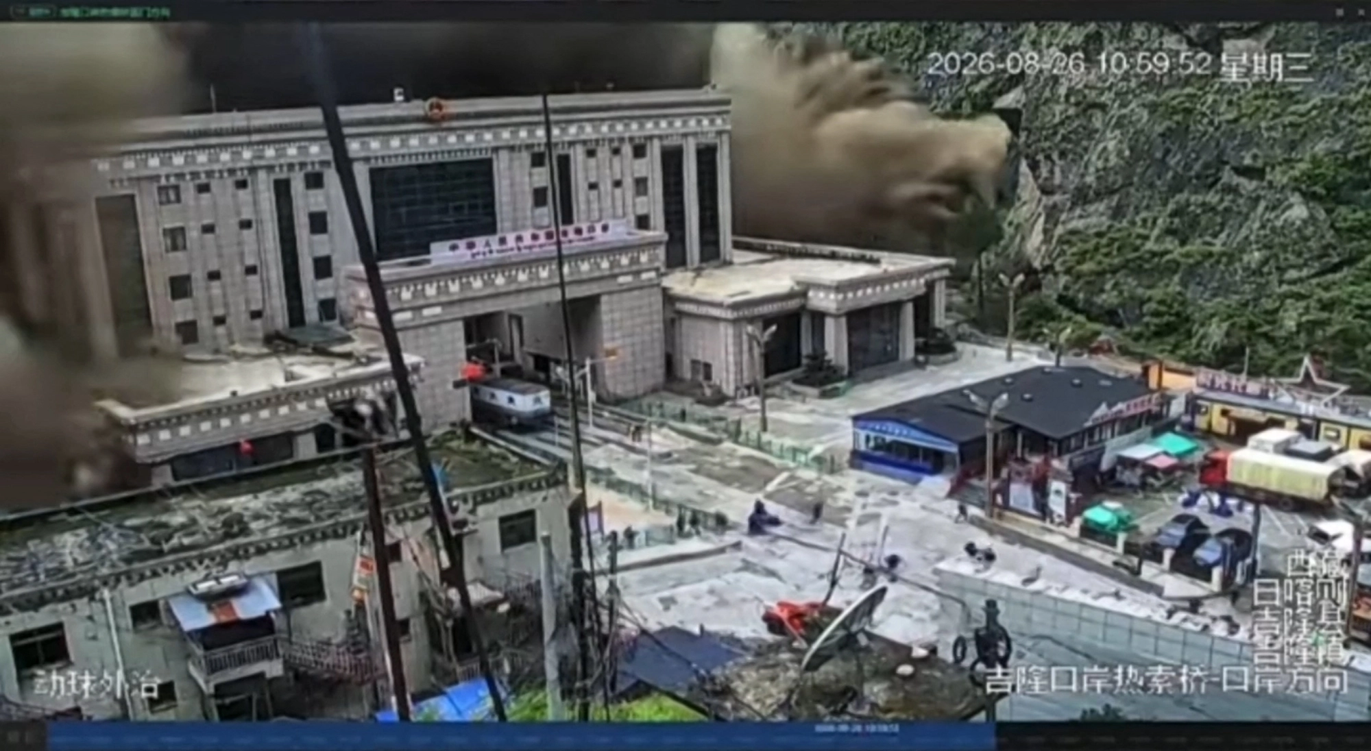 لافاوە وێرانکەرەکەی نیپاڵ؛ نزیکەی 500 کەس گیانیان لەدەستداوە و سەتانی دیکە بێسەروشوێنن