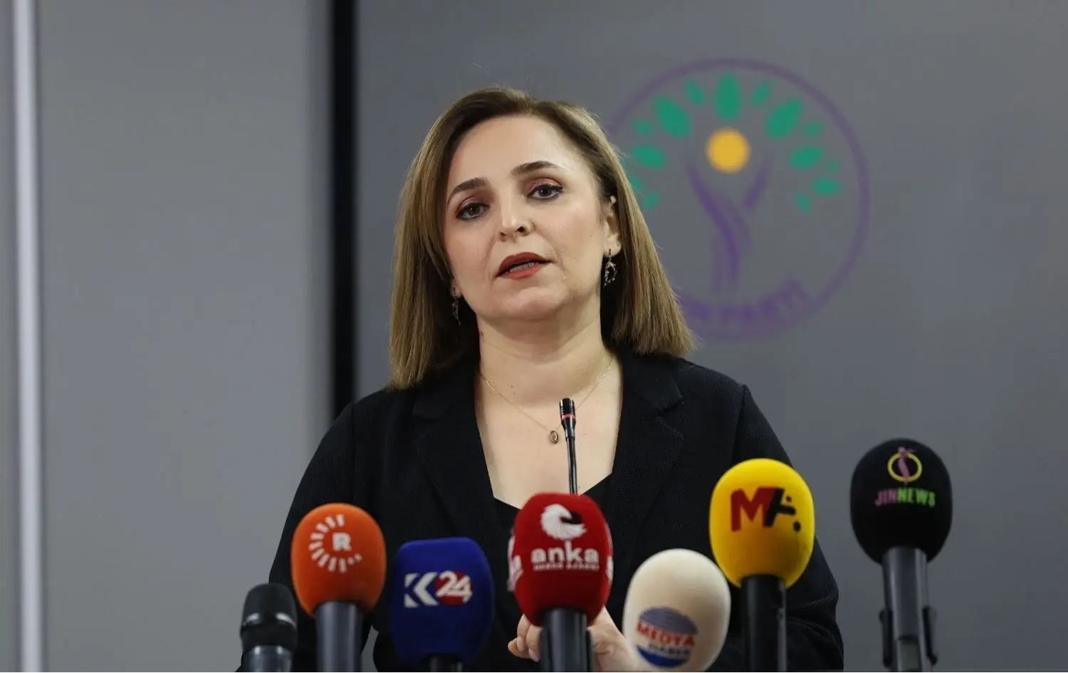 گوتەبێژی دەم پارتی: پێویستە مەزڵووم عەبدی و ئیلهام ئەحمەد بانگهێشتی تورکیا بکرێن