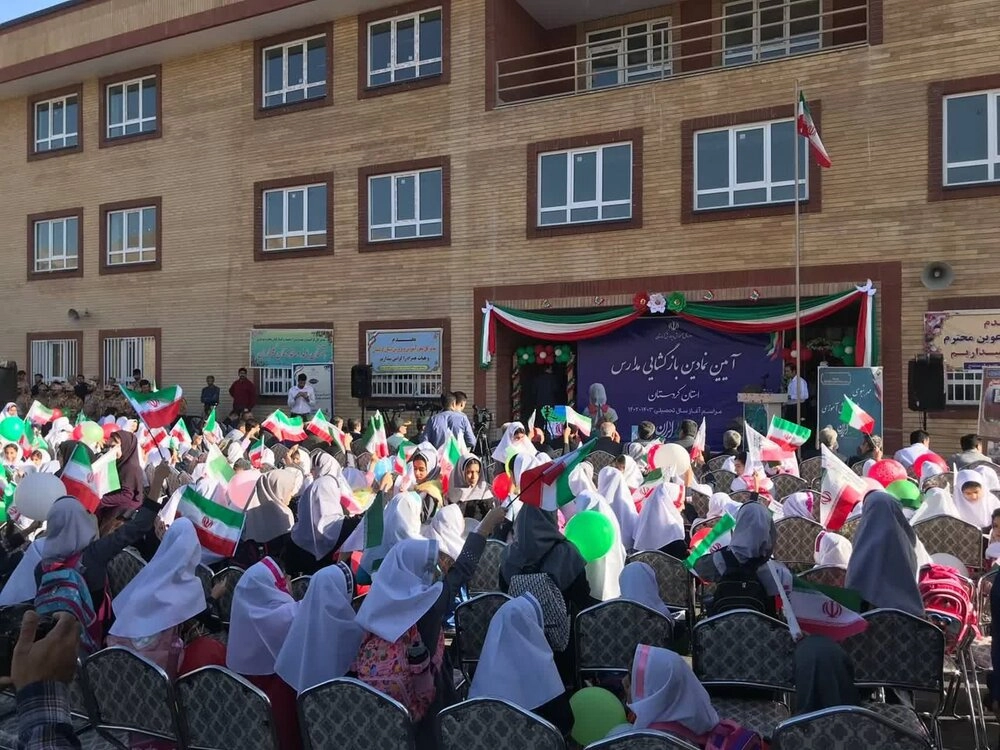 Iran expels a quarter million ‘undocumented’ school children