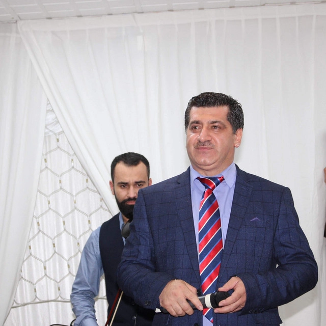 ئەمیر حەسەن لە رێگەیەوە پەیامێک بۆ هونەرمەندان و گوێگرانی دەنێرێت