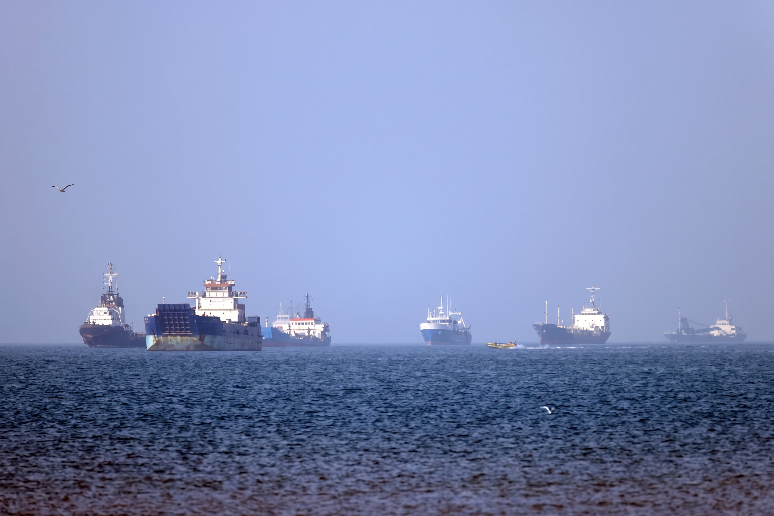 US missile strikes Iranian oil tanker near Kharg Island: IRGC media