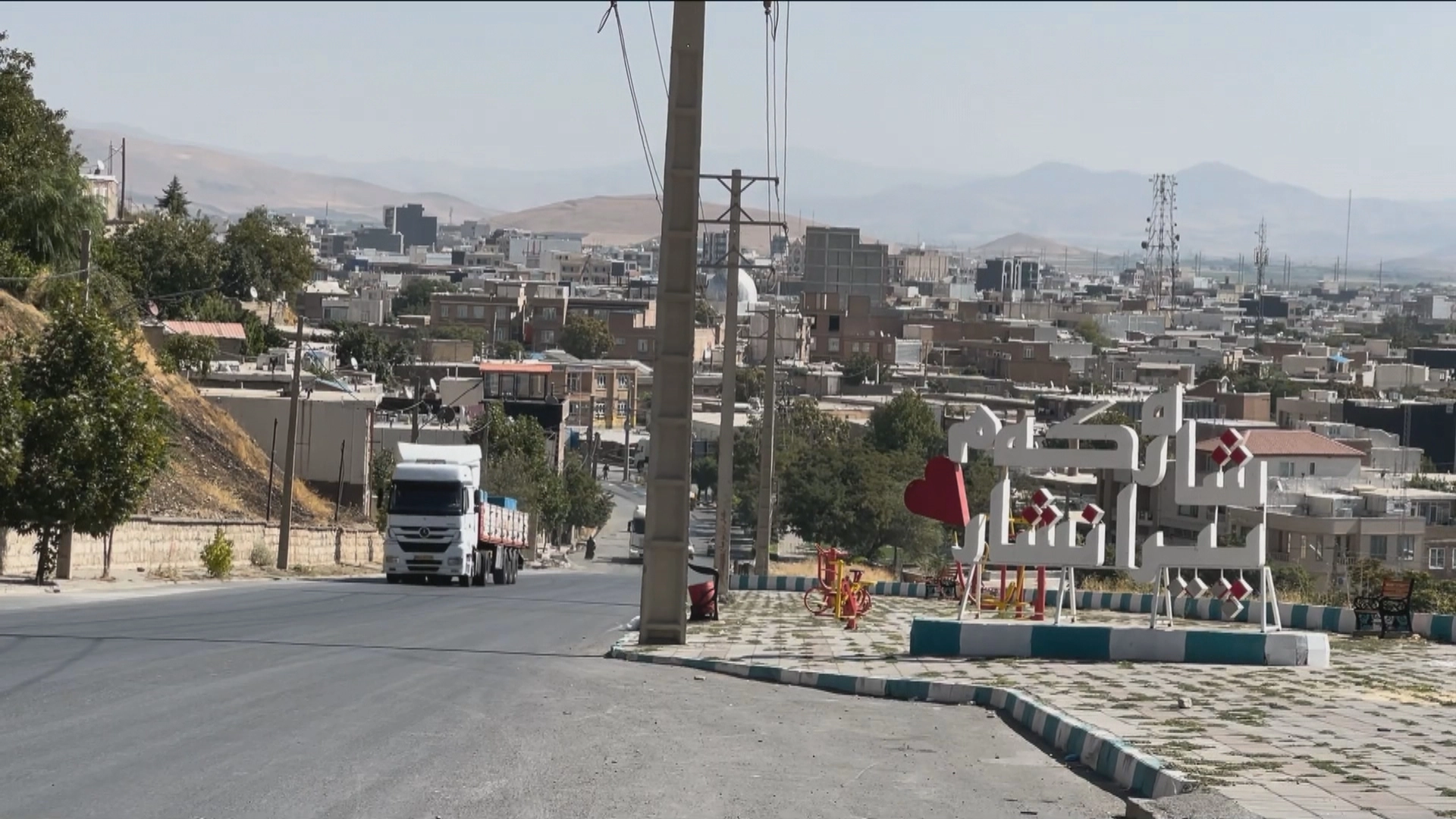 هێزەکانی سوپای پاسداران لە پیرانشار دەچنە سەر دوو ماڵ و دوو هاونشتمانی ئەشکەنجە دەدەن