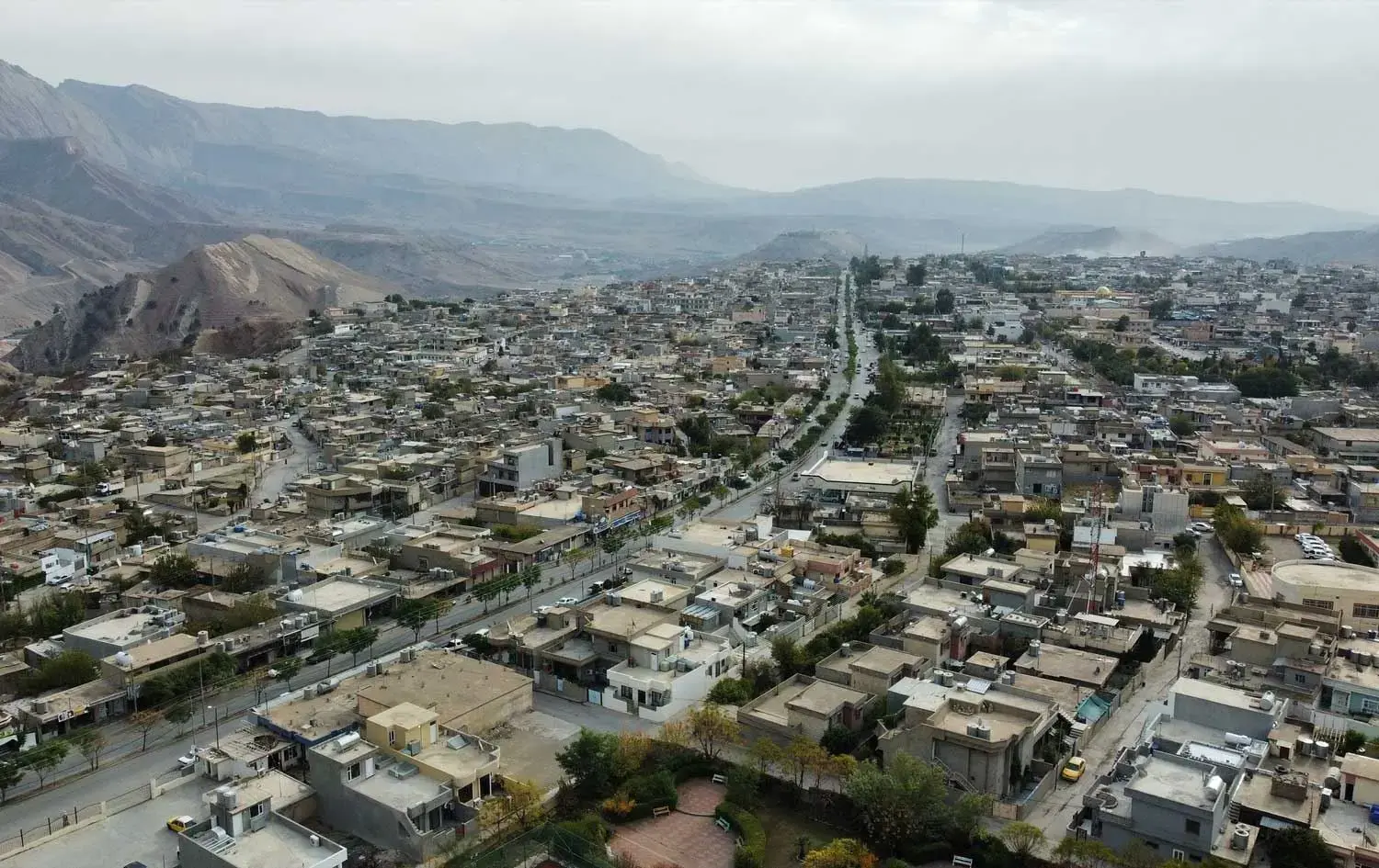 کاسبکارانی دەربەندیخان: داخستنی دووکانەکان لە شەواندا زیانمان پێدەگەیێنێت