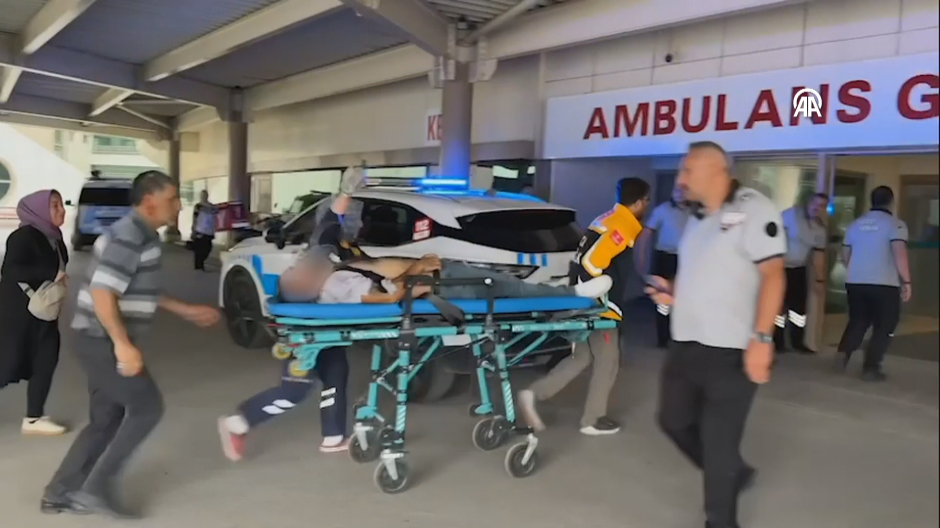 شەڕە تەقە لە ئەرزەڕۆمی باکووری کوردستان دروستبوو؛ 12 کەس برینداربوون