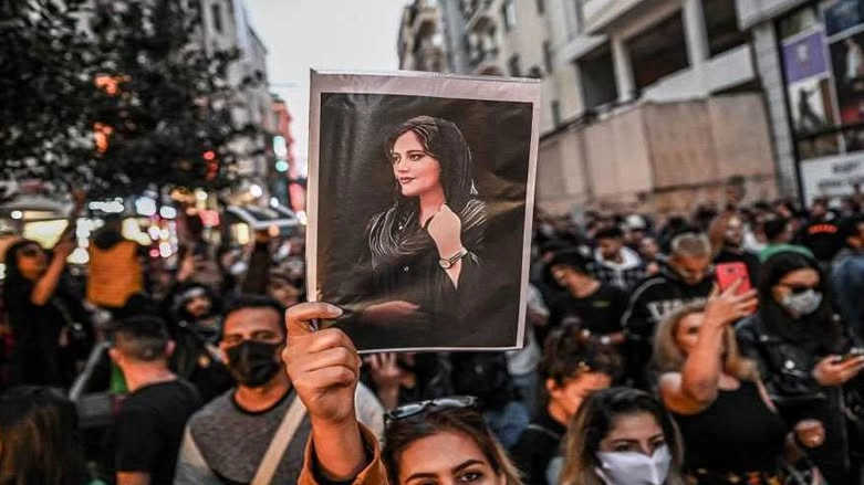 الفيلم الإيراني "بذرة التين المقدس" لمحمد رسولوف يستعيد أجواء تظاهرات مقتل الكوردية مهسا أميني