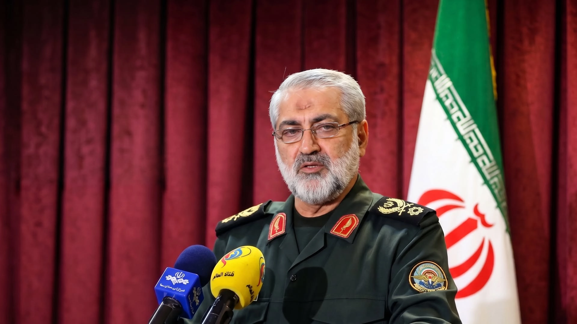 هێزە چەکدارەکانی ئێران: بانگەشەی ئەمریکا بۆ تێپەڕاندنی نەوت بە تەنگەی هورمزدا درۆیە