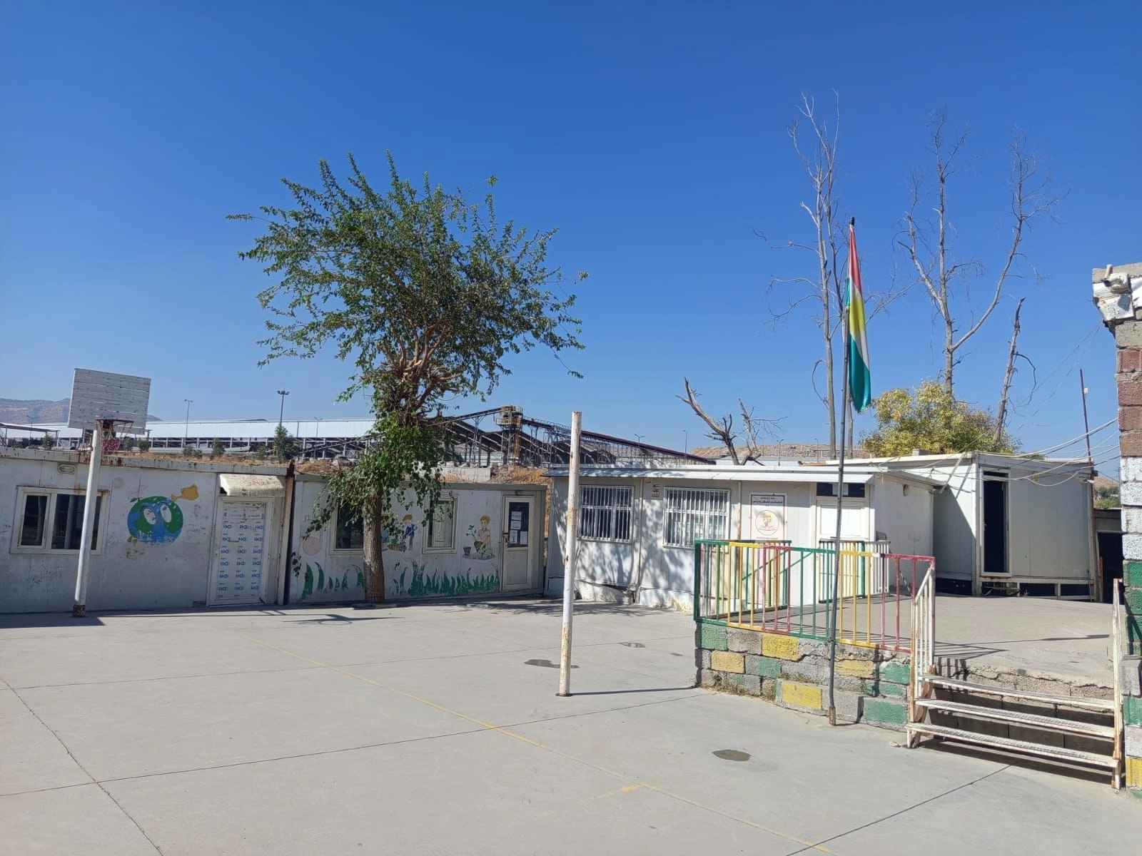 پەروەردەی دەوروبەری هەولێر دەنگۆی نەبوونی بەڕێوەبەر لە قوتابخانەیەک رەتدەکاتەوە