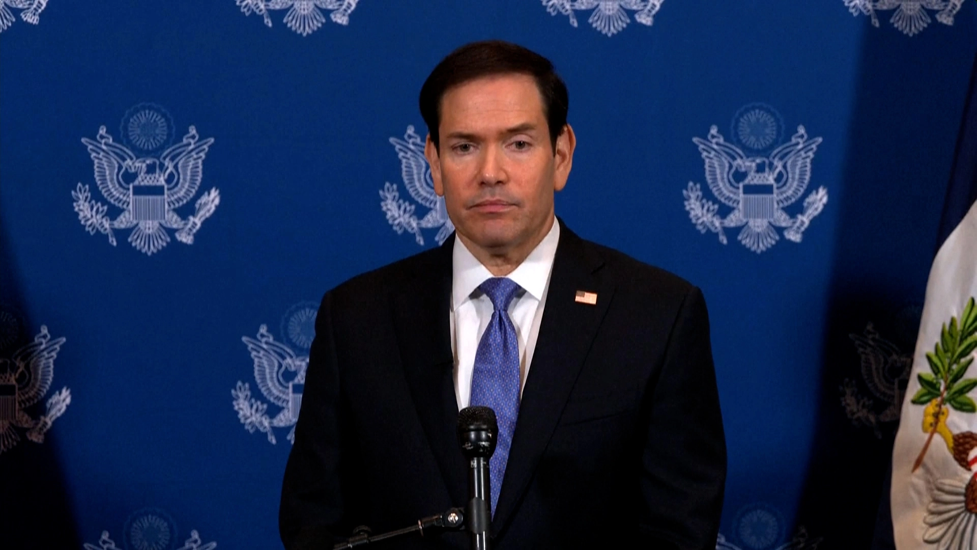 Washington pledges support for Baghdad disarmament drive as deadline nears