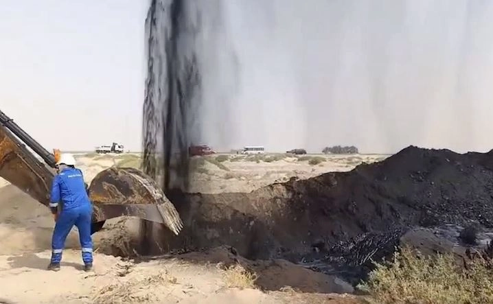 أنابيب مدفونة وشاحنات إسمنت محوّرة.. ضبط شبكة لتهريب النفط في المثنى