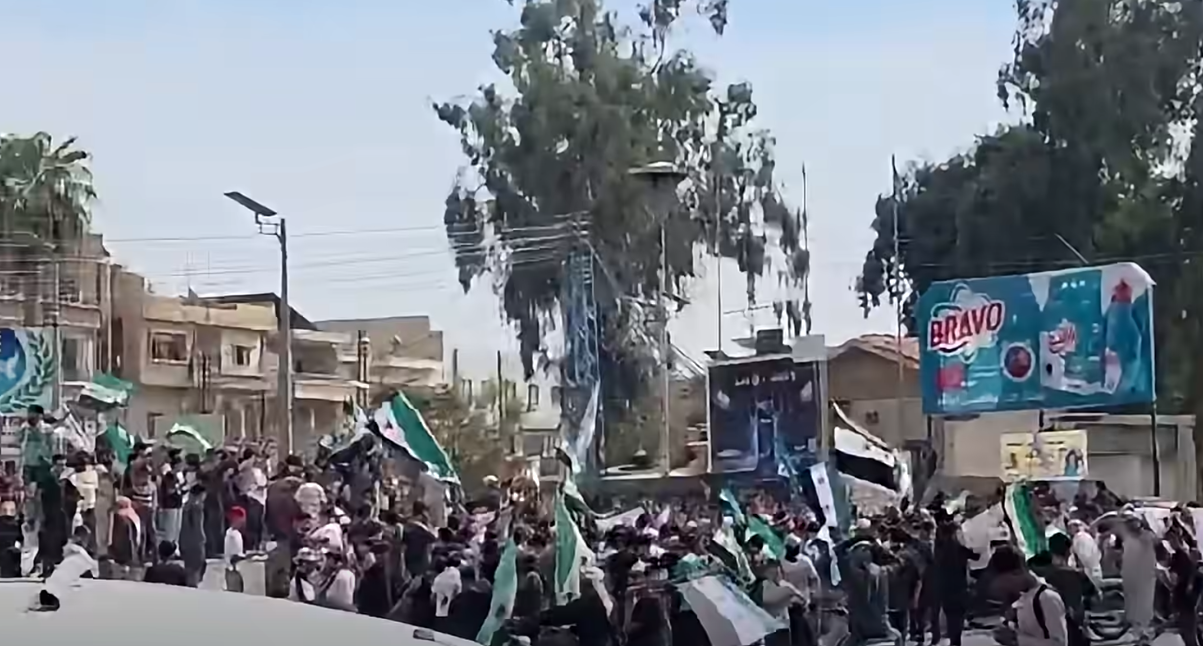متظاهرون في الحسكة لرووداو: لا تفرقة بين مكونات المنطقة ونطالب بتحسين الخدمات والأمن