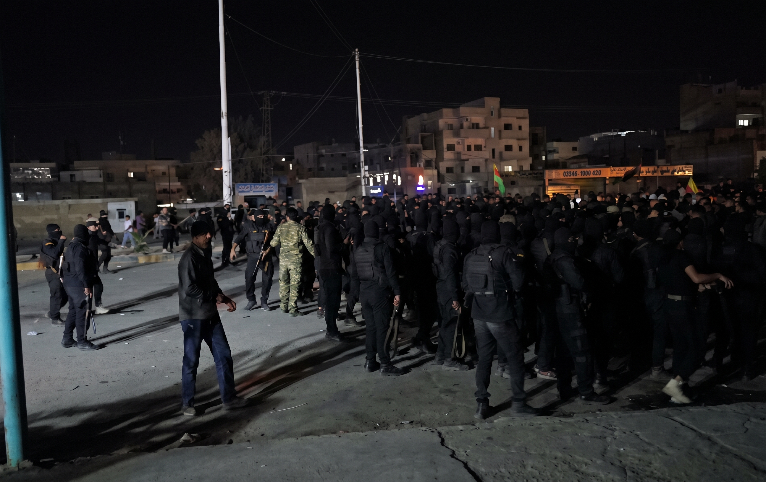 لە حەسەکە هاونیشتمانییان خۆپیشاندانیان کرد و ئاسایش تەقەی بەسەردا کردن